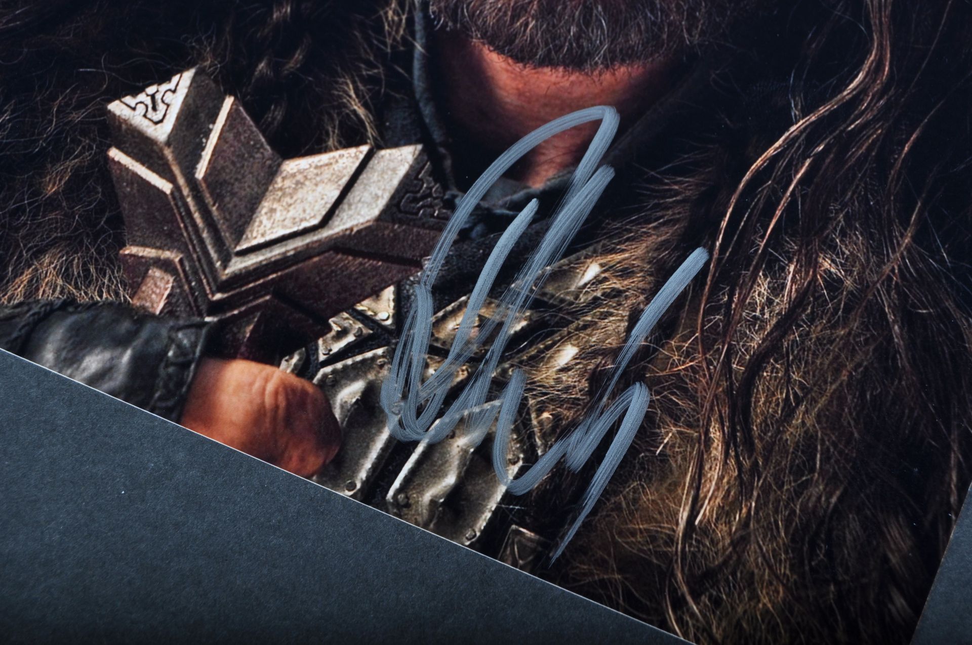 THE HOBBIT - RICHARD ARMITAGE ( THORIN OAKENSHIELD ) - SIGNED AUTOGRAPH - Image 2 of 2