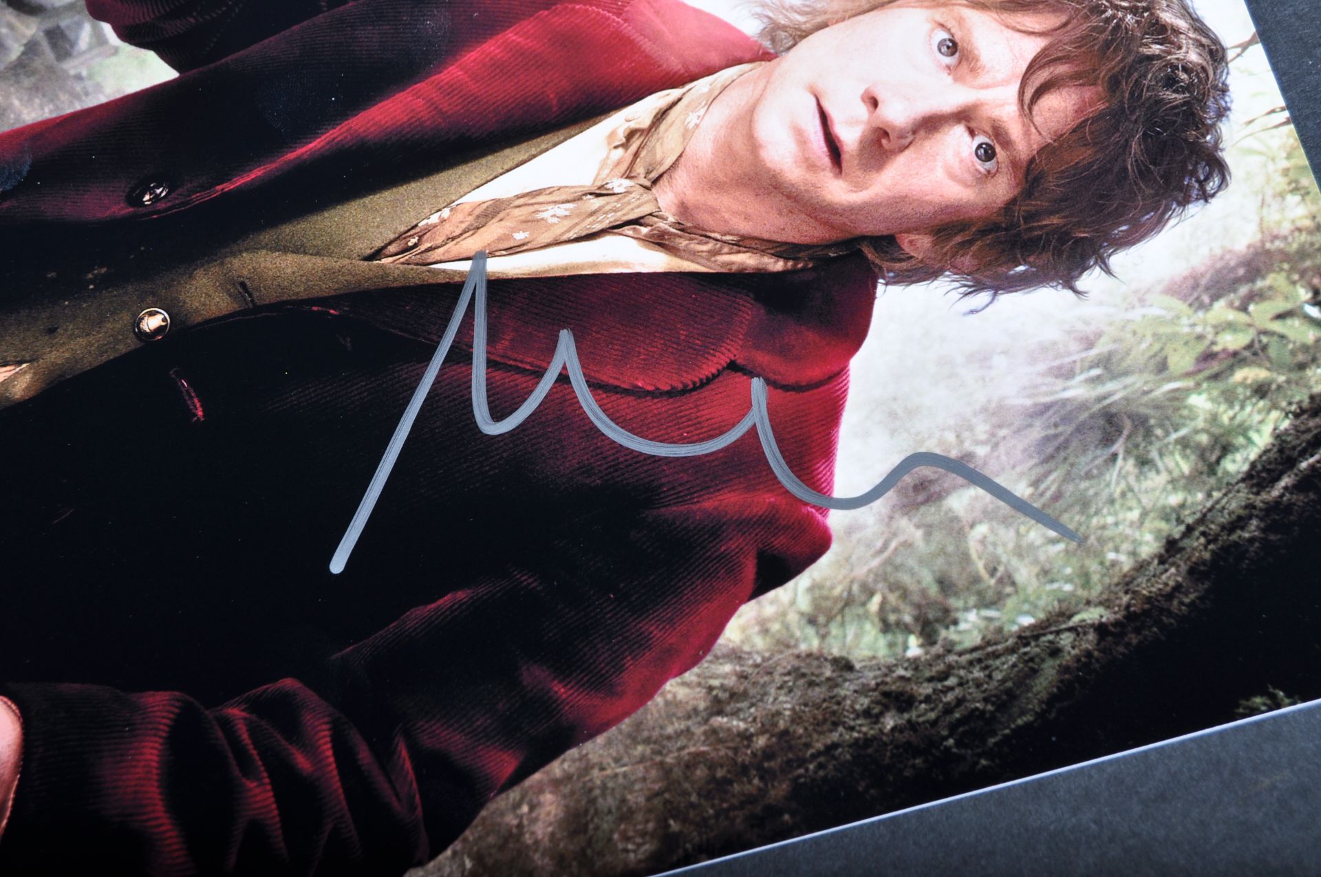 THE HOBBIT - MARTIN FREEMAN ( BILBO BAGGINS ) - SIGNED AUTOGRAPH - Image 2 of 2