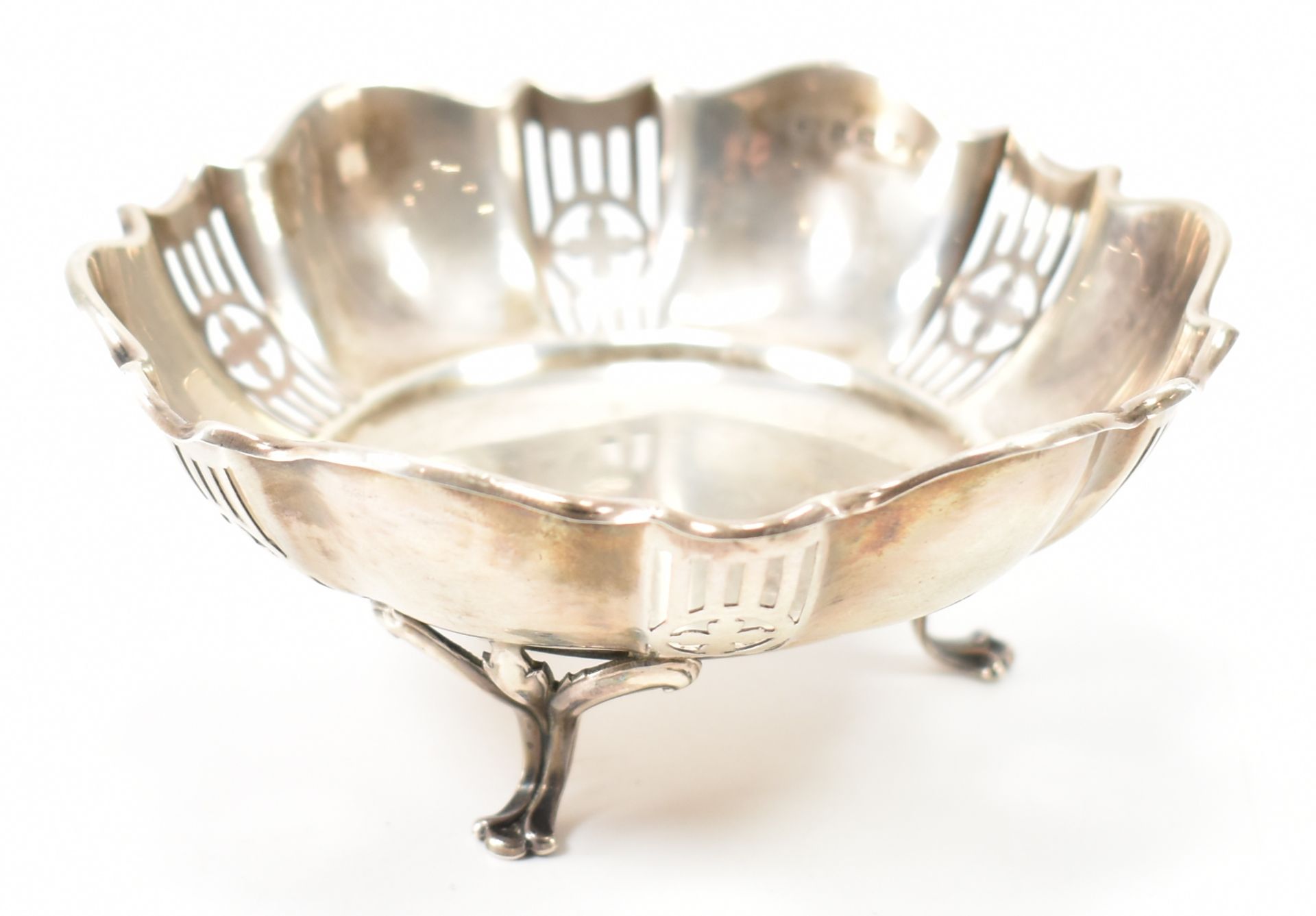 1930S HALLMARKED SILVER BON BON DISH - Image 4 of 5