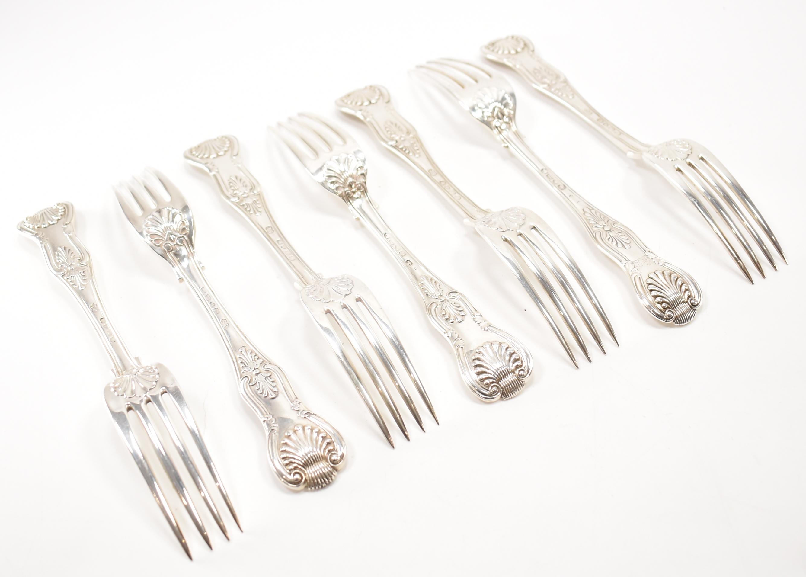 COLLECTION OF HALLMARKED SILVER VICTORIAN DINNER FORKS - Image 3 of 4