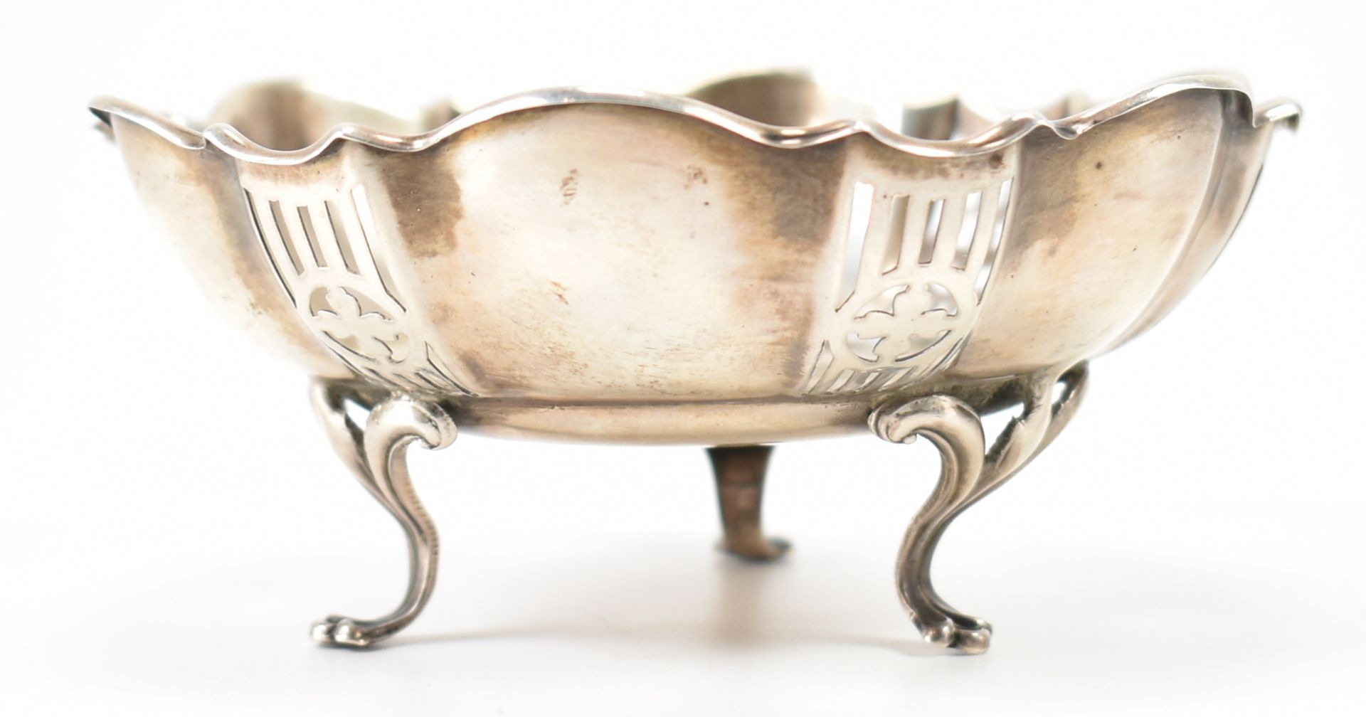 1930S HALLMARKED SILVER BON BON DISH - Image 2 of 5