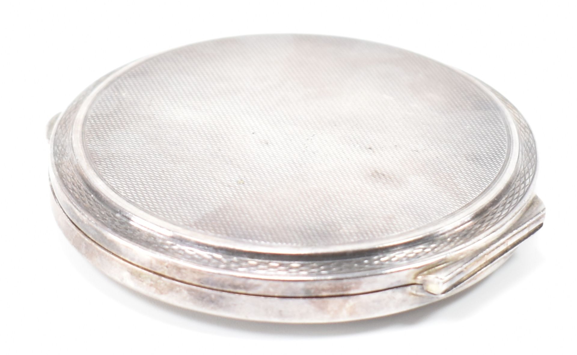 VINTAGE MID 20TH CENTURY SILVER HALLMARKED COMPACT - Image 2 of 4