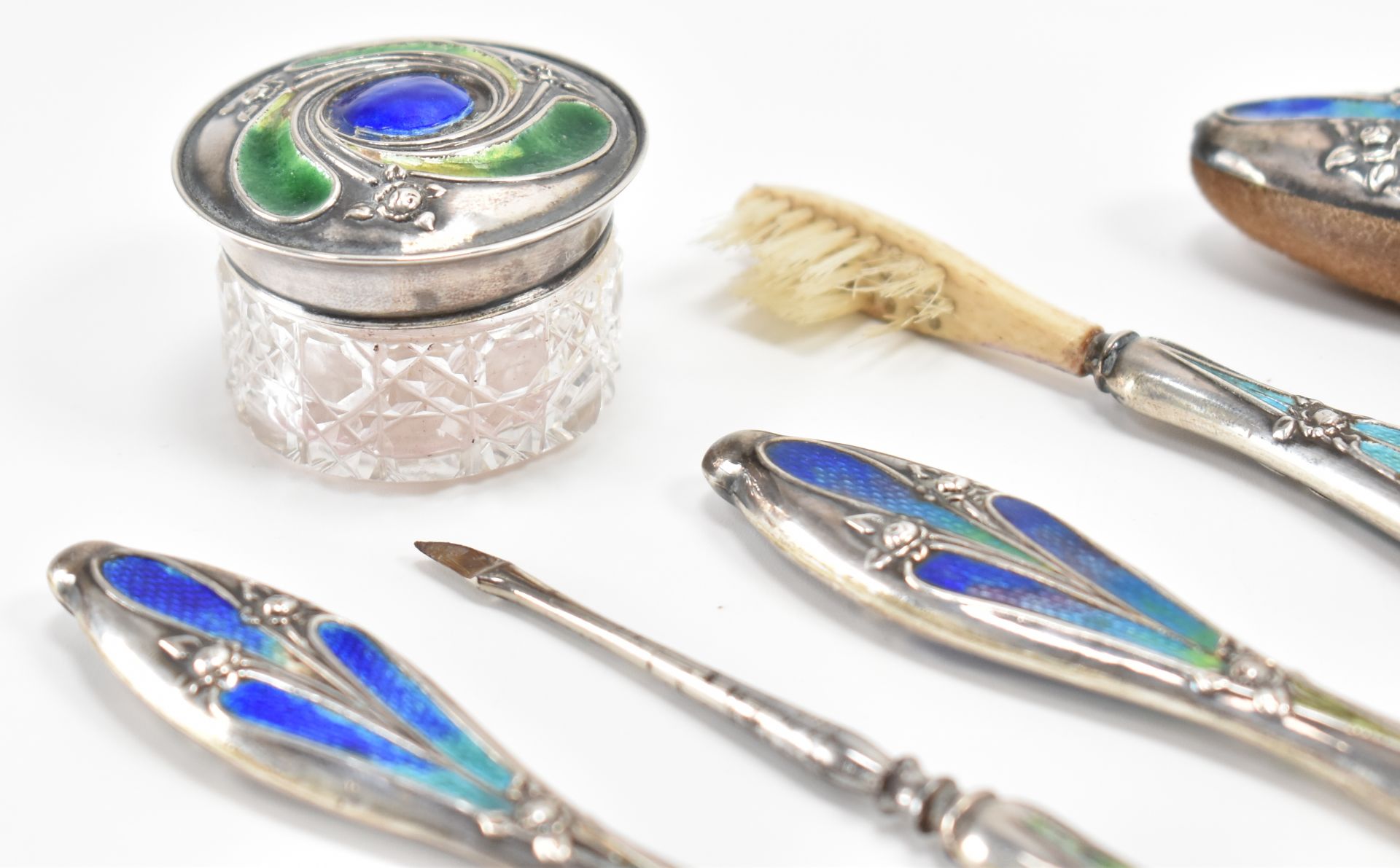 EDWARDIAN ANTIQUE SILVER & ENAMEL VANITY SET - Image 3 of 8