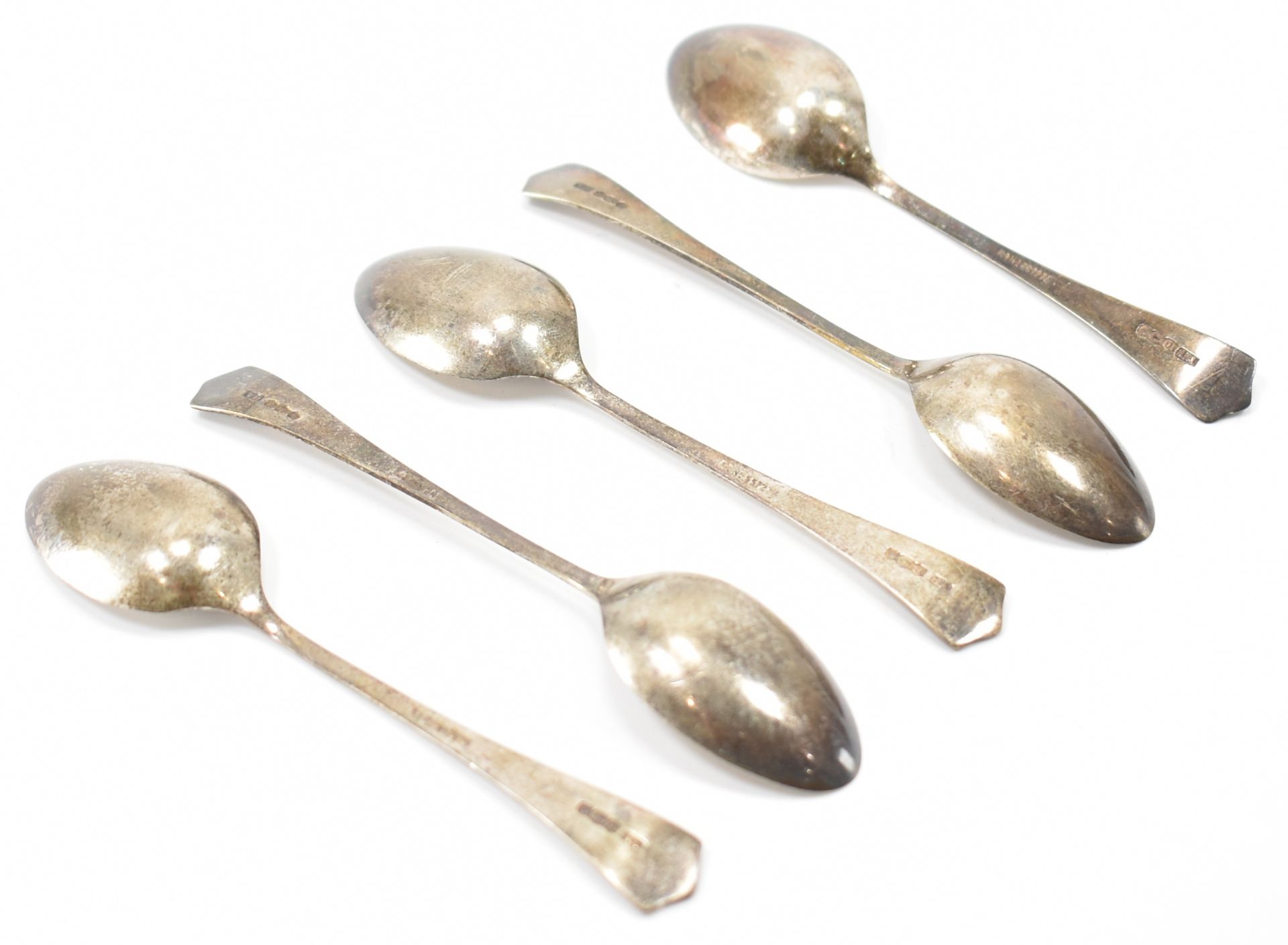 FIVE 1930S SILVER HALLMARKED TEASPOONS - Image 3 of 4