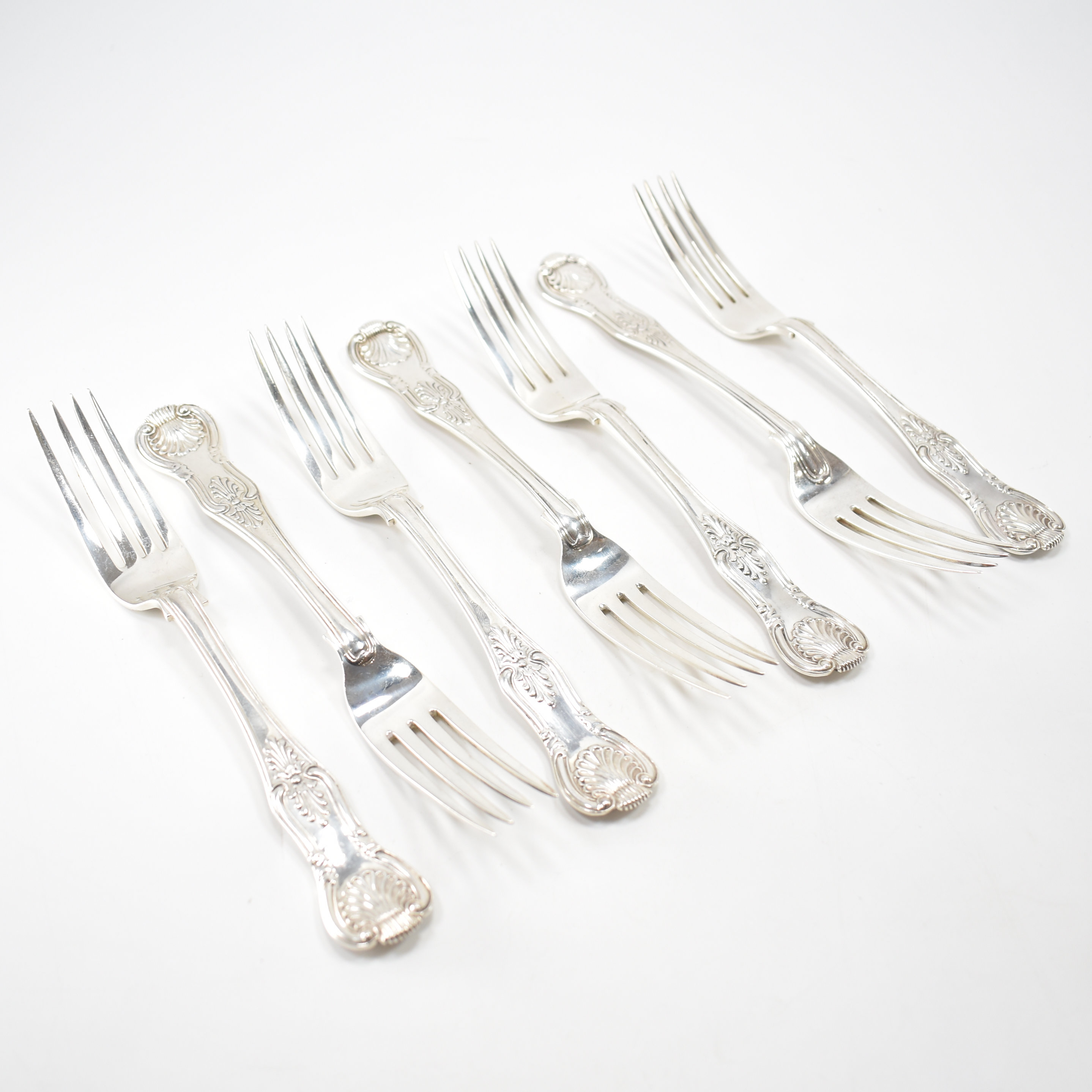 COLLECTION OF HALLMARKED SILVER VICTORIAN DINNER FORKS