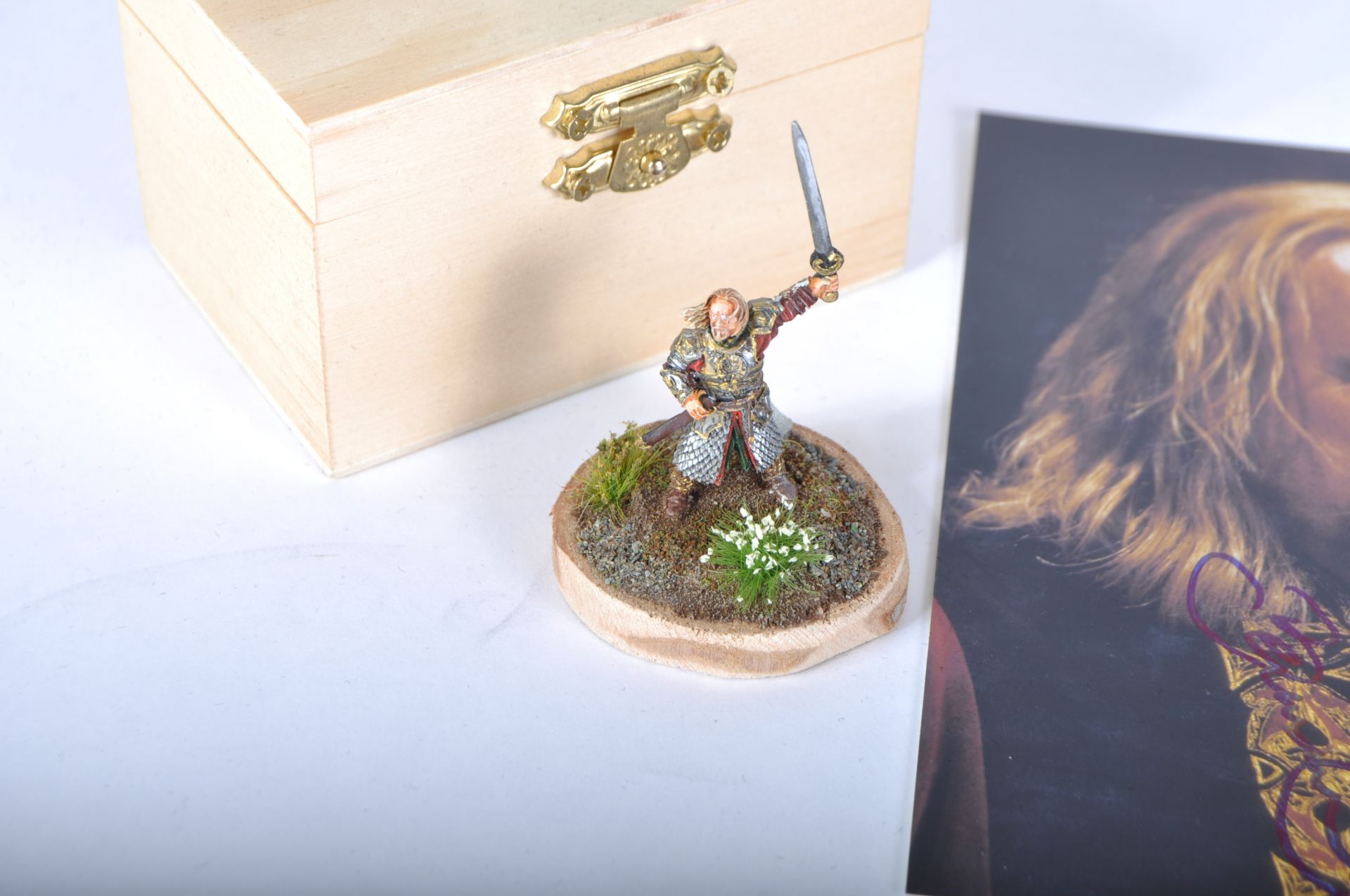 COLLECTION OF BERNARD HILL - LOTR - FAN MADE MINIATURE & AUTOGRAPH - Image 3 of 5