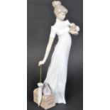 LLADRO - TRAVELLING COMPANIONS - VINTAGE PORCELAIN FIGURE