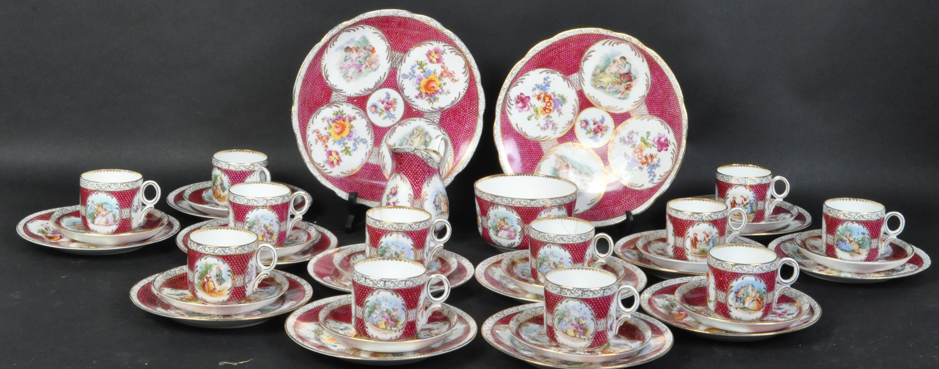 EARLY 20TH CENTURY CONTINENTAL PORCELAIN TEA SERVICE