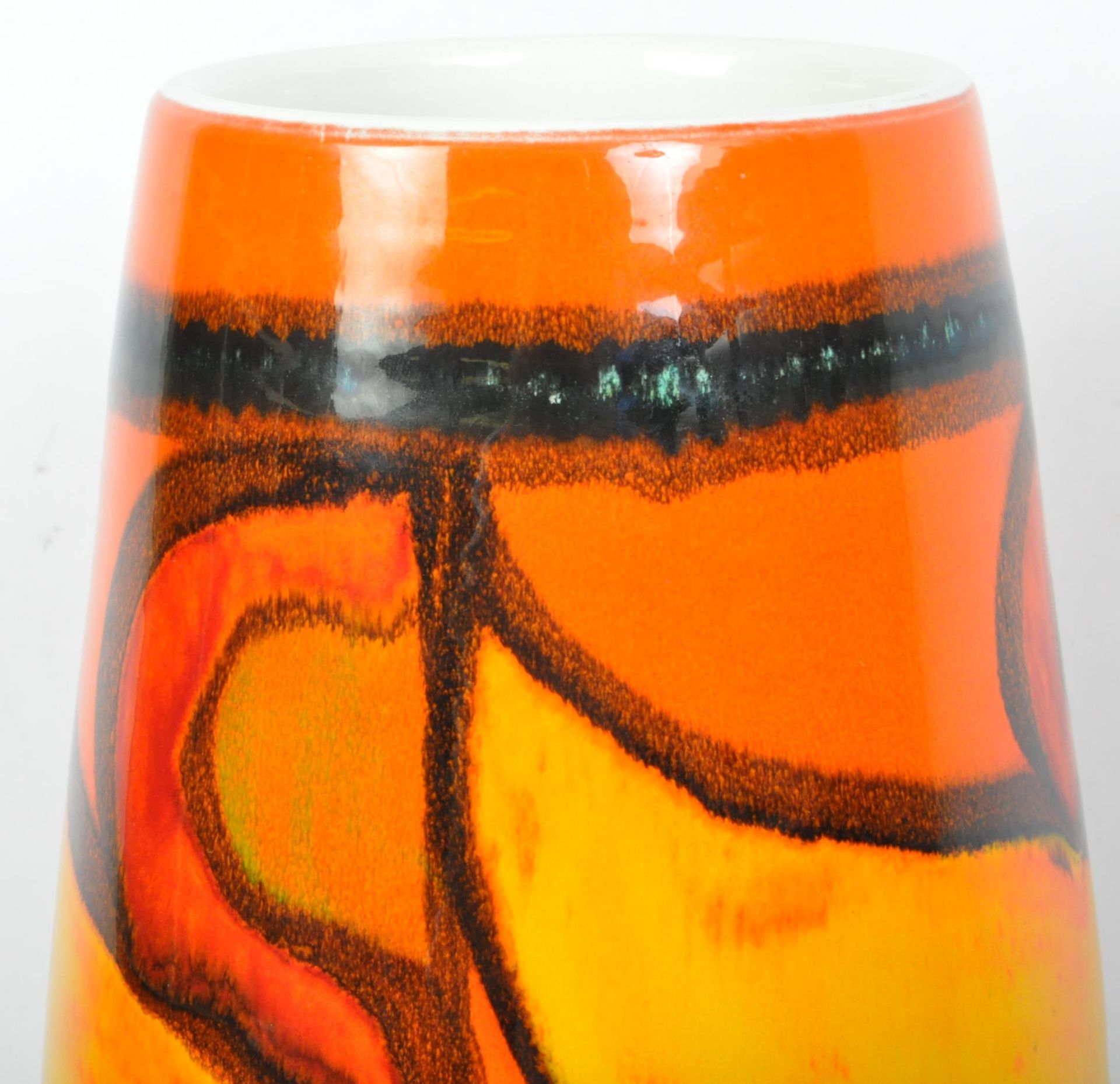 RETRO STYLE POOLE POTTERY DELPHIS PATTERN VASE - Image 2 of 5