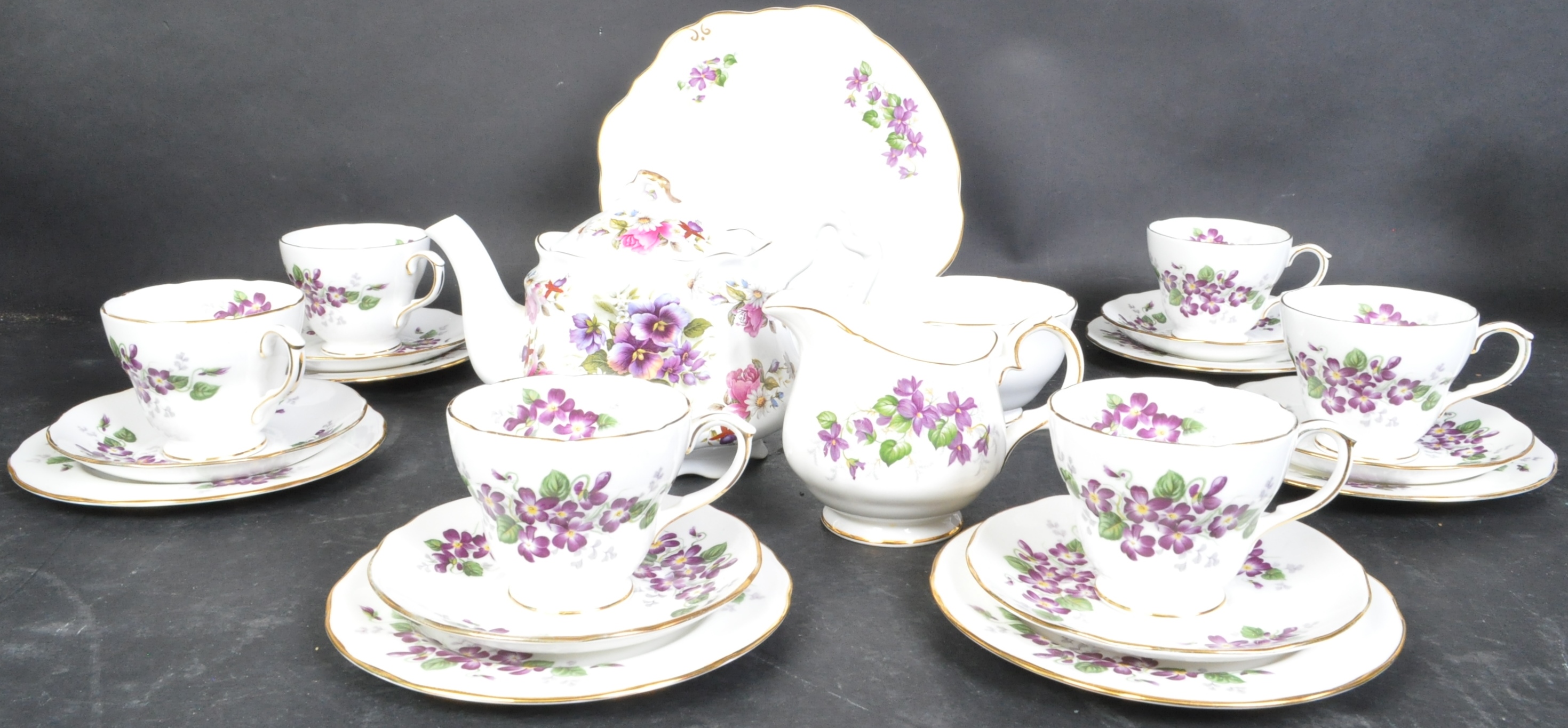 VINTAGE DUCHESS BONE CHINA TEA SERVICE - Image 2 of 7