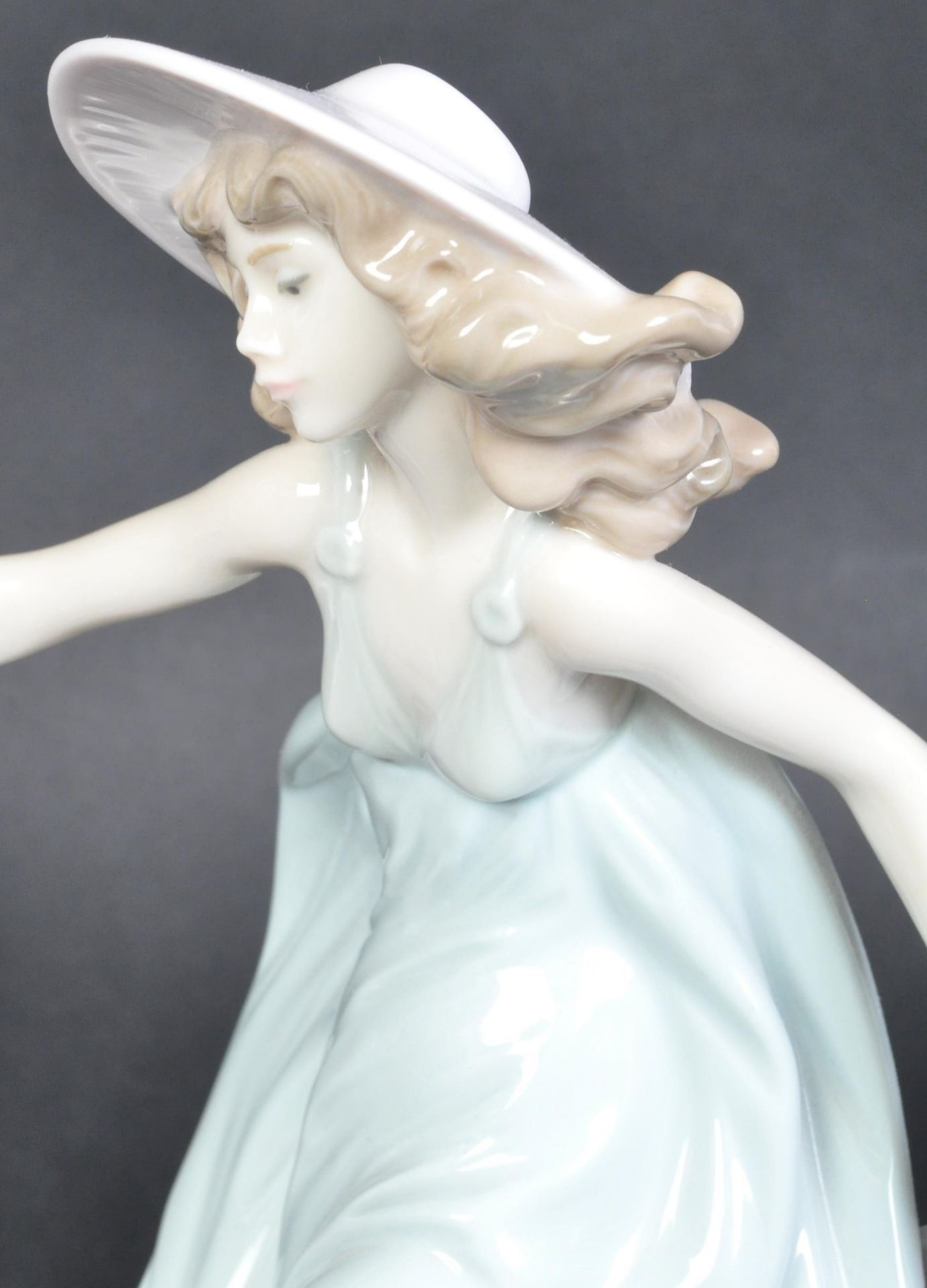 TWO VINTAGE LLADRO PORCELAIN FIGURES - Image 3 of 6