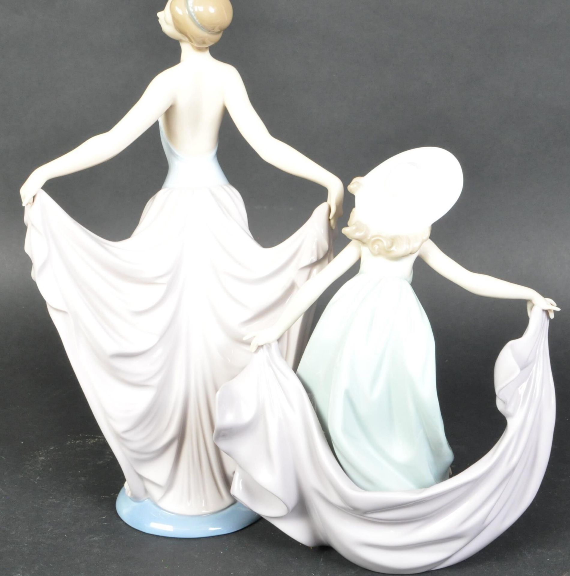 TWO VINTAGE LLADRO PORCELAIN FIGURES - Image 6 of 6