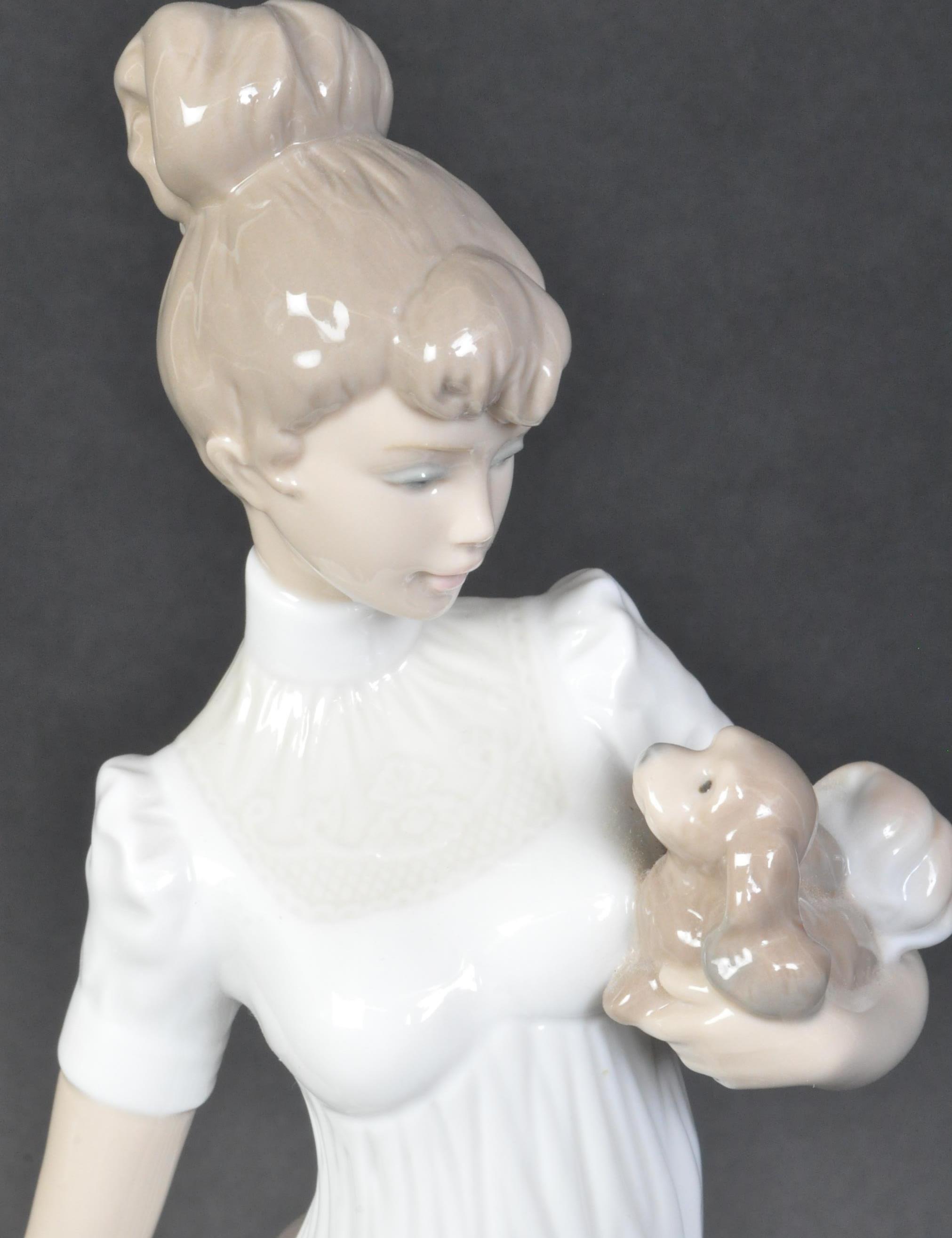 LLADRO - TRAVELLING COMPANIONS - VINTAGE PORCELAIN FIGURE - Bild 2 aus 6