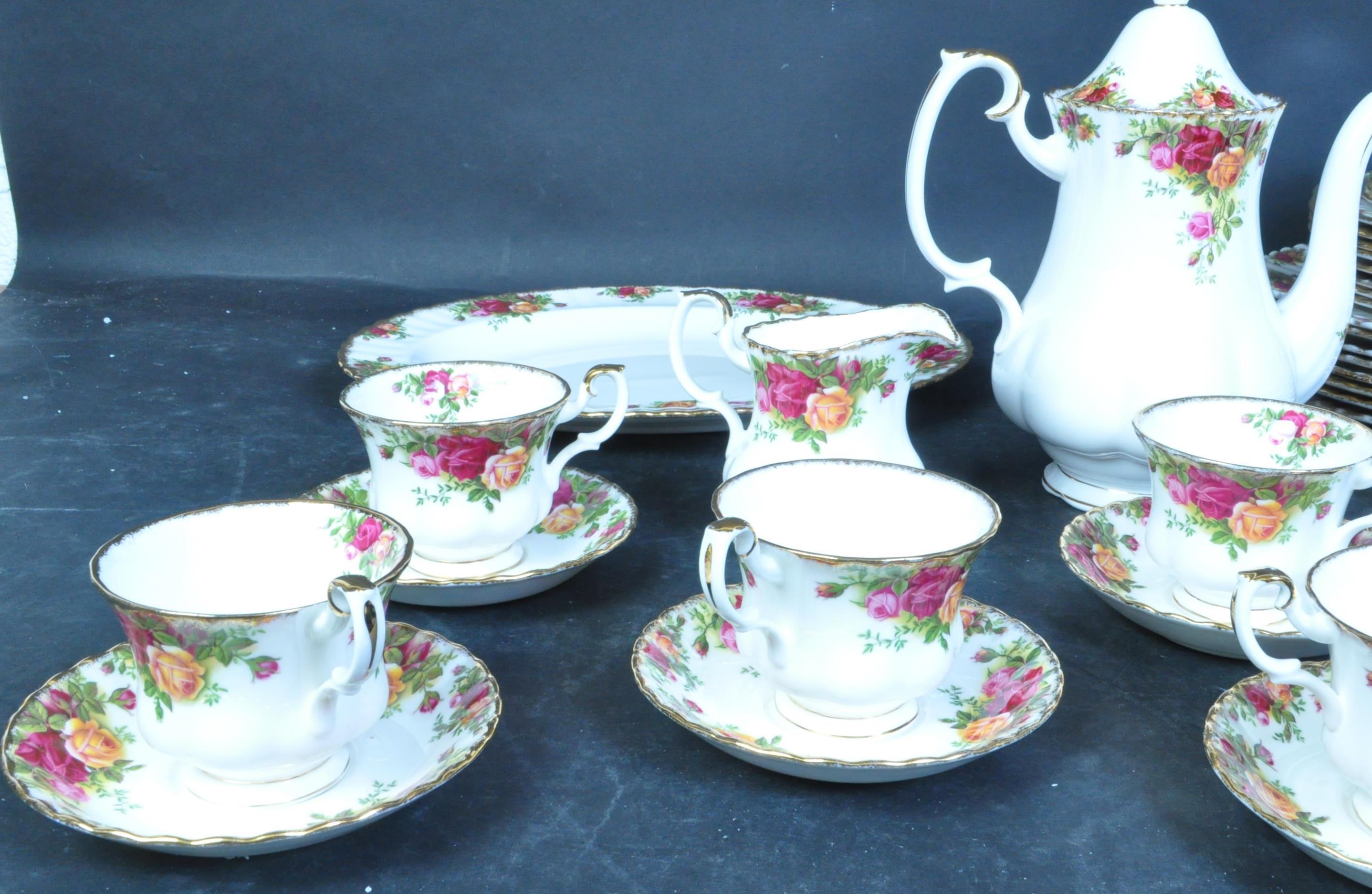 COLLECTION OF ROYAL ALBERT OLD COUNTY ROSES STYLE - Image 5 of 6