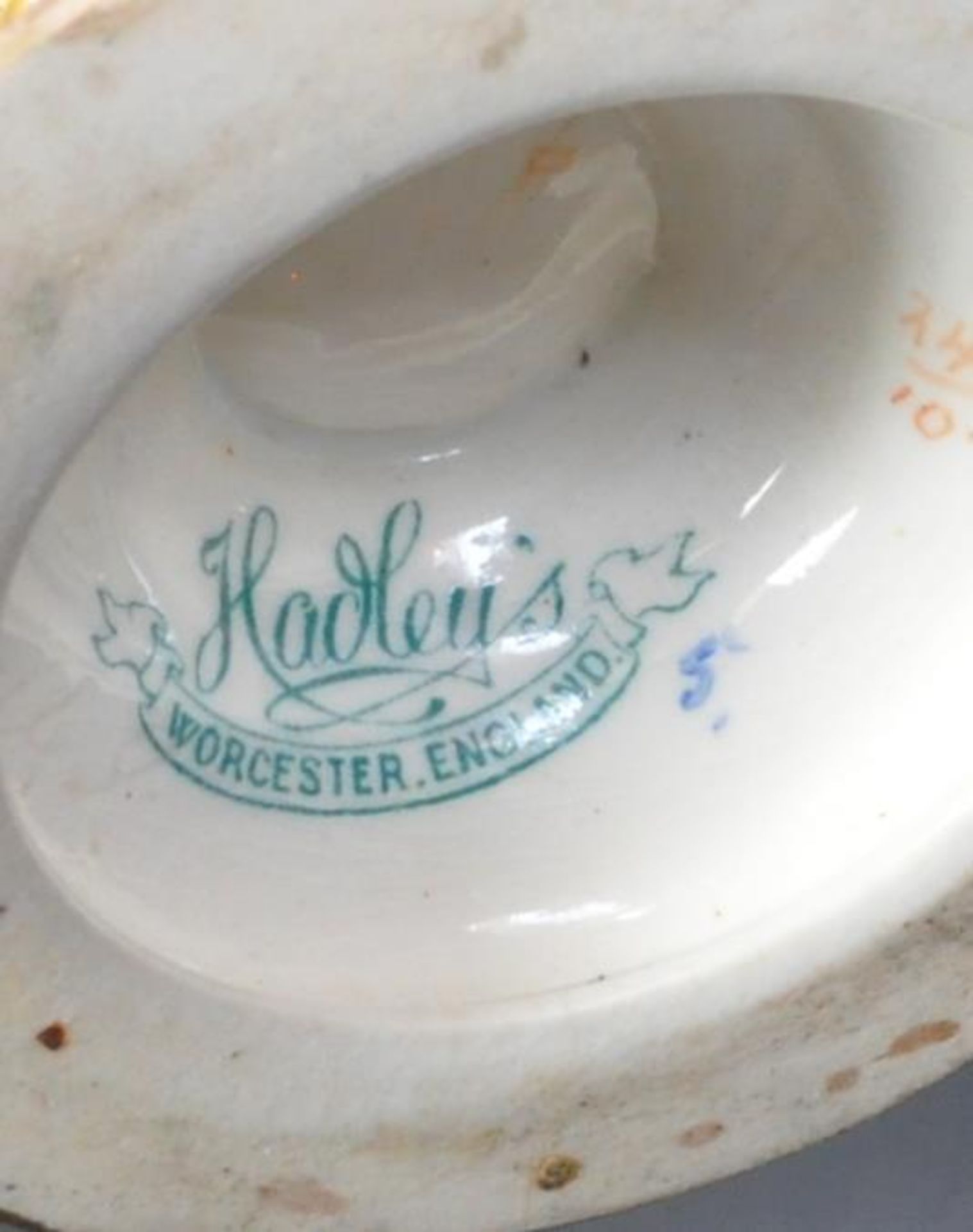 EARLY 20TH CENTURY HADLEYS OF WORCESTER VASE - Image 3 of 4