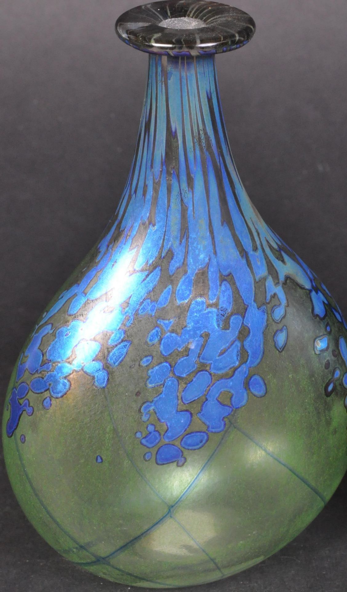 SIDDY LANGLEY - STUDIO ART GLASS - VASE AND SCENT BOTTLE - Image 2 of 5