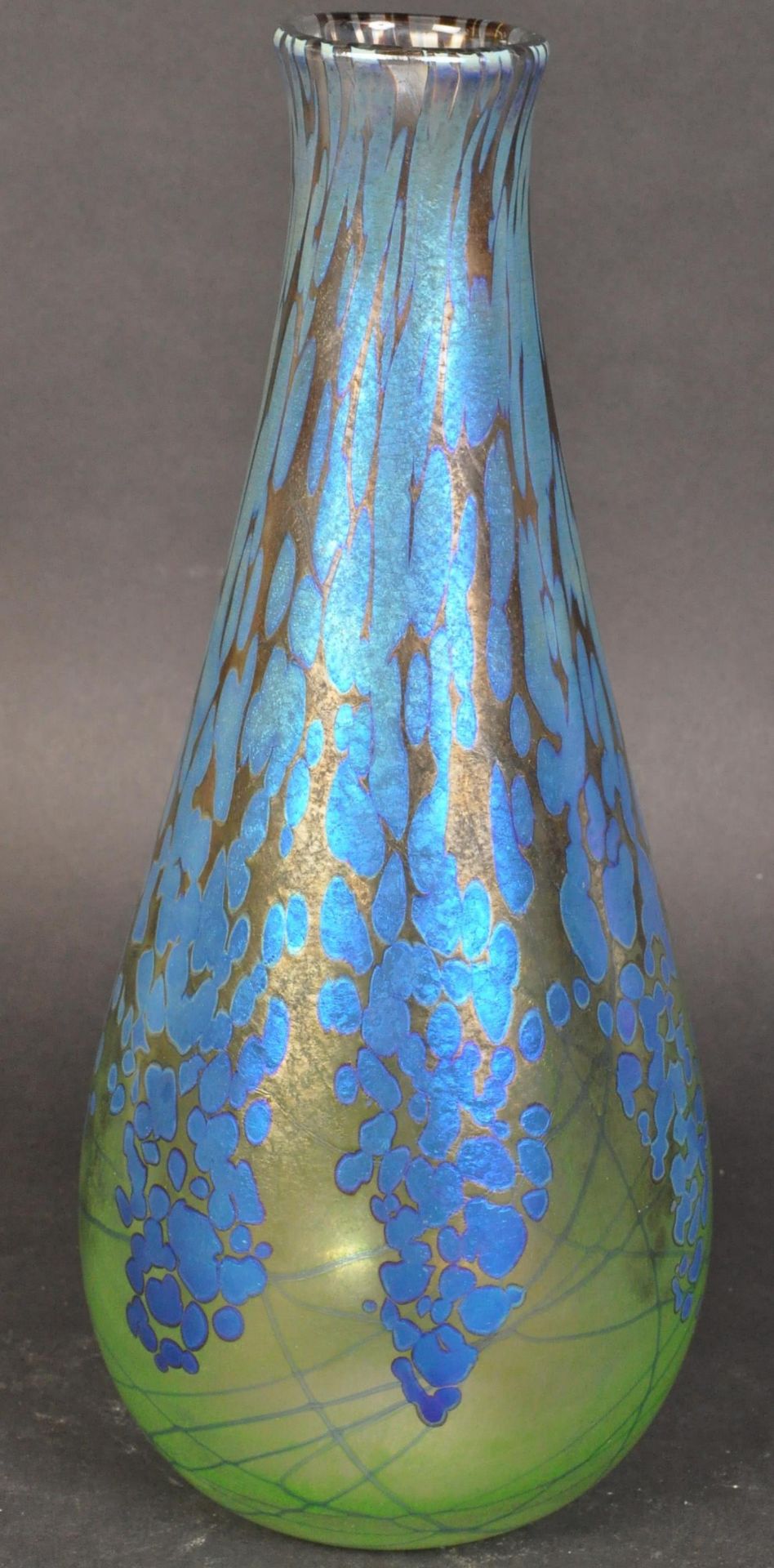 SIDDY LANGLEY STUDIO ART GLASS VASE