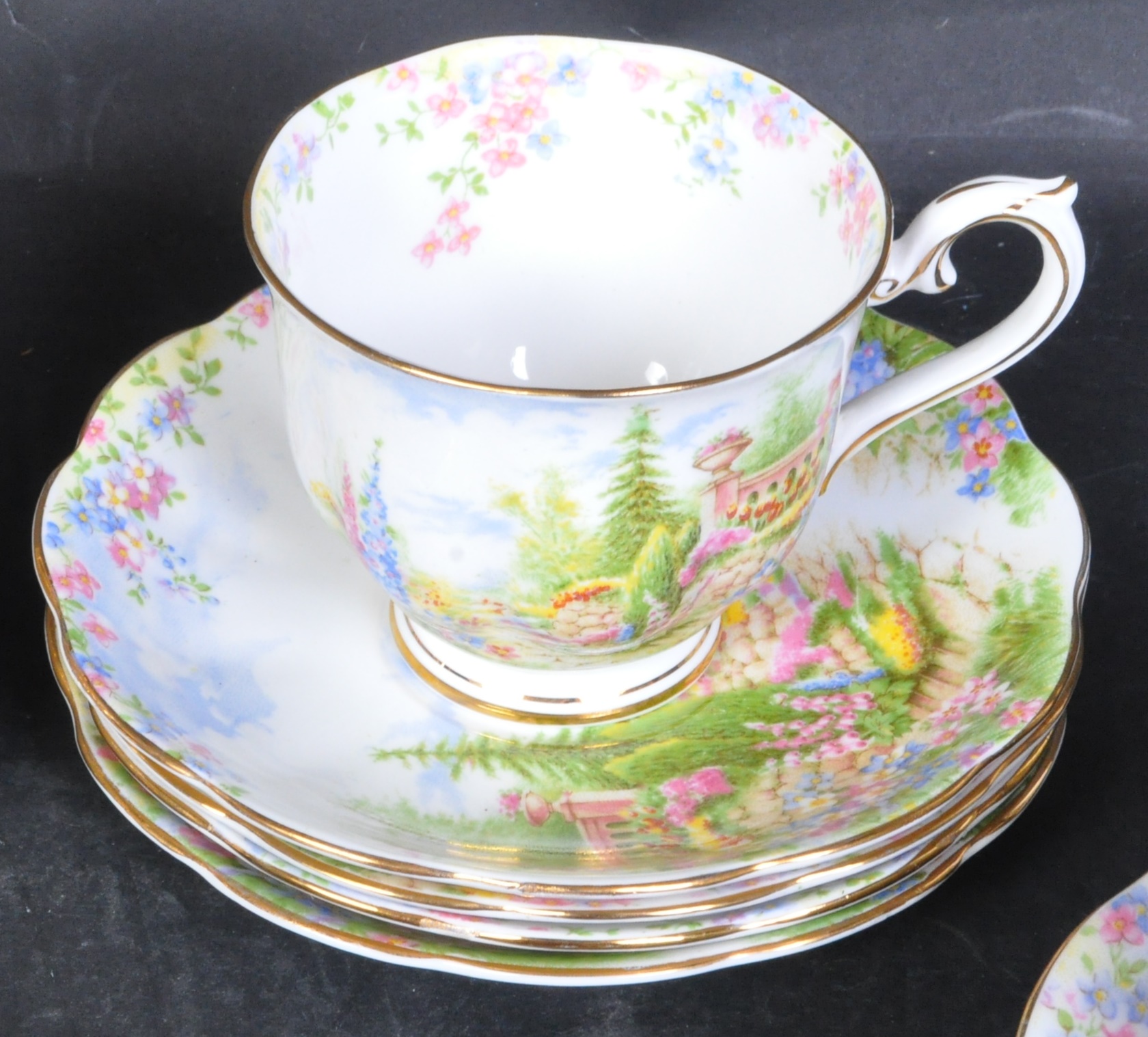 VINTAGE ROYAL ALBERT KENTISH ROOKERY TEA SERVICE - Image 5 of 10