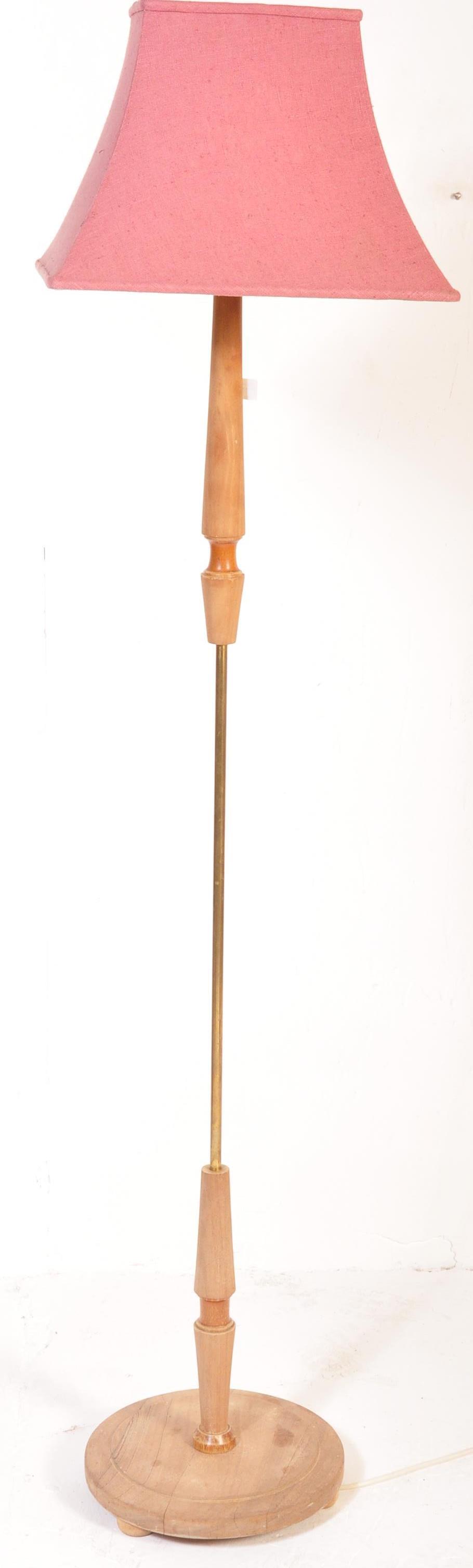 RETRO MID 20TH CENTURY TEAK WOOD FLOOR STANDARD LAMP - Image 2 of 4
