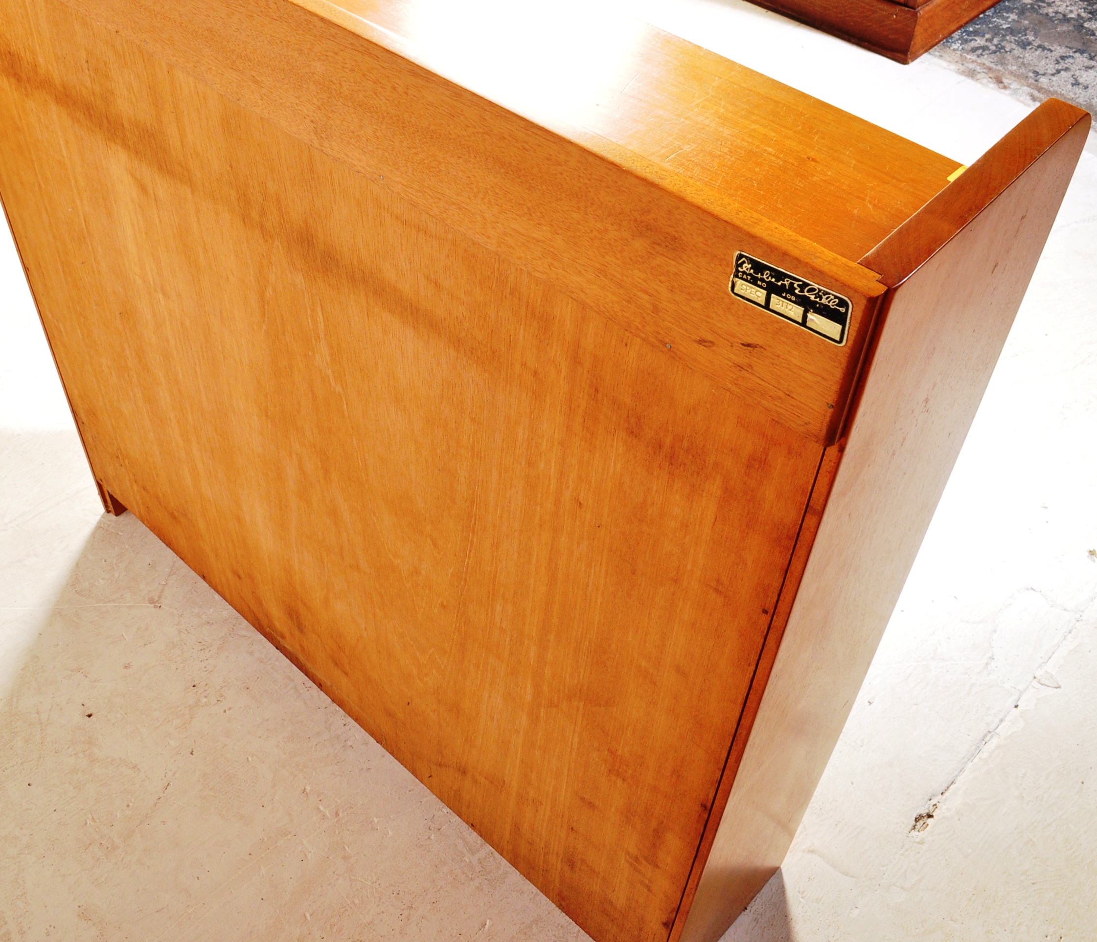 MID CENTURY TEAK GLAZED DISPLAY CABINET - Image 5 of 5