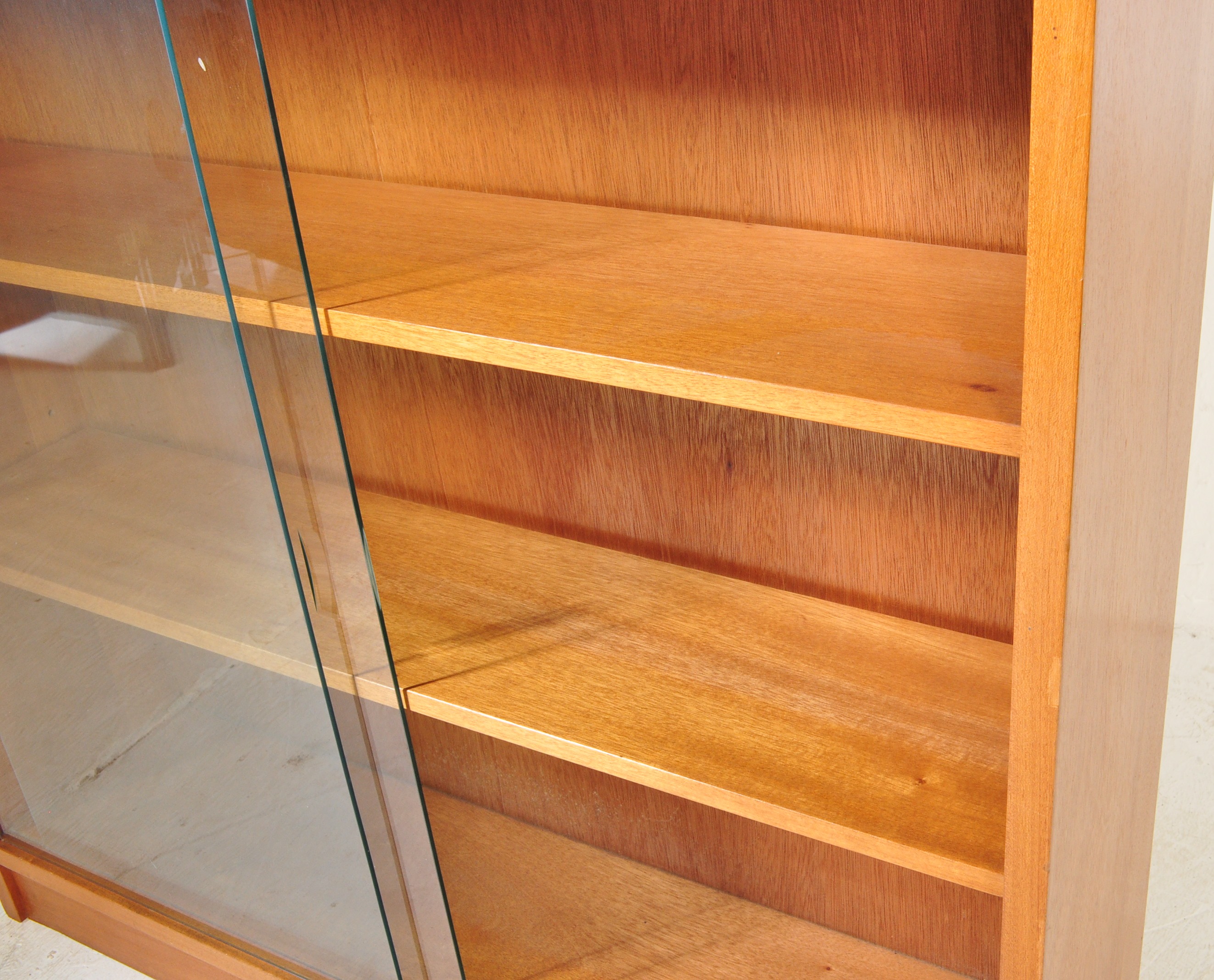 MID CENTURY TEAK GLAZED DISPLAY CABINET - Image 3 of 5