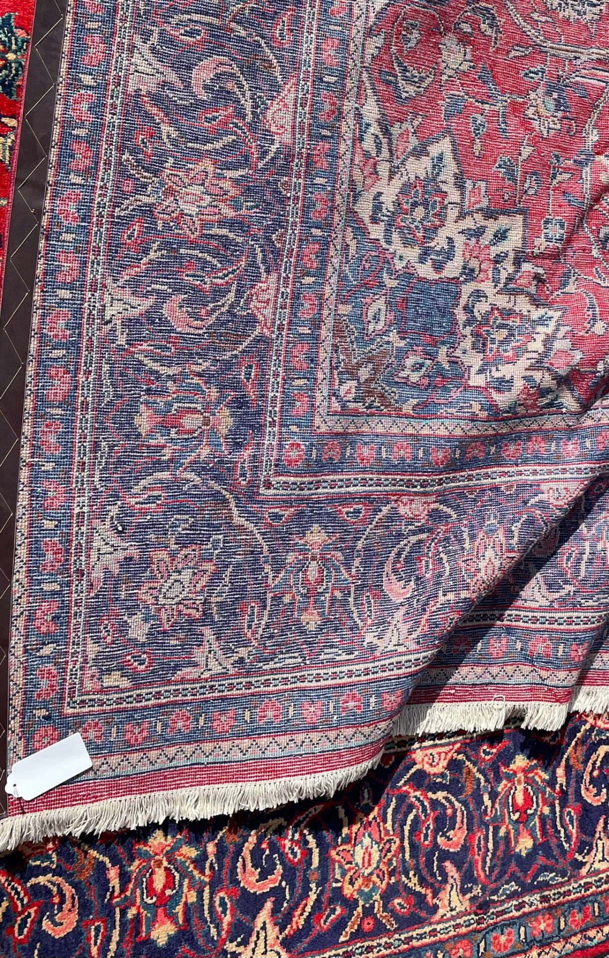 AN EARLY 20TH CENTURY PERSIAN ISLAMIC SAROUK FLOOR CARPET RUG - Bild 2 aus 4