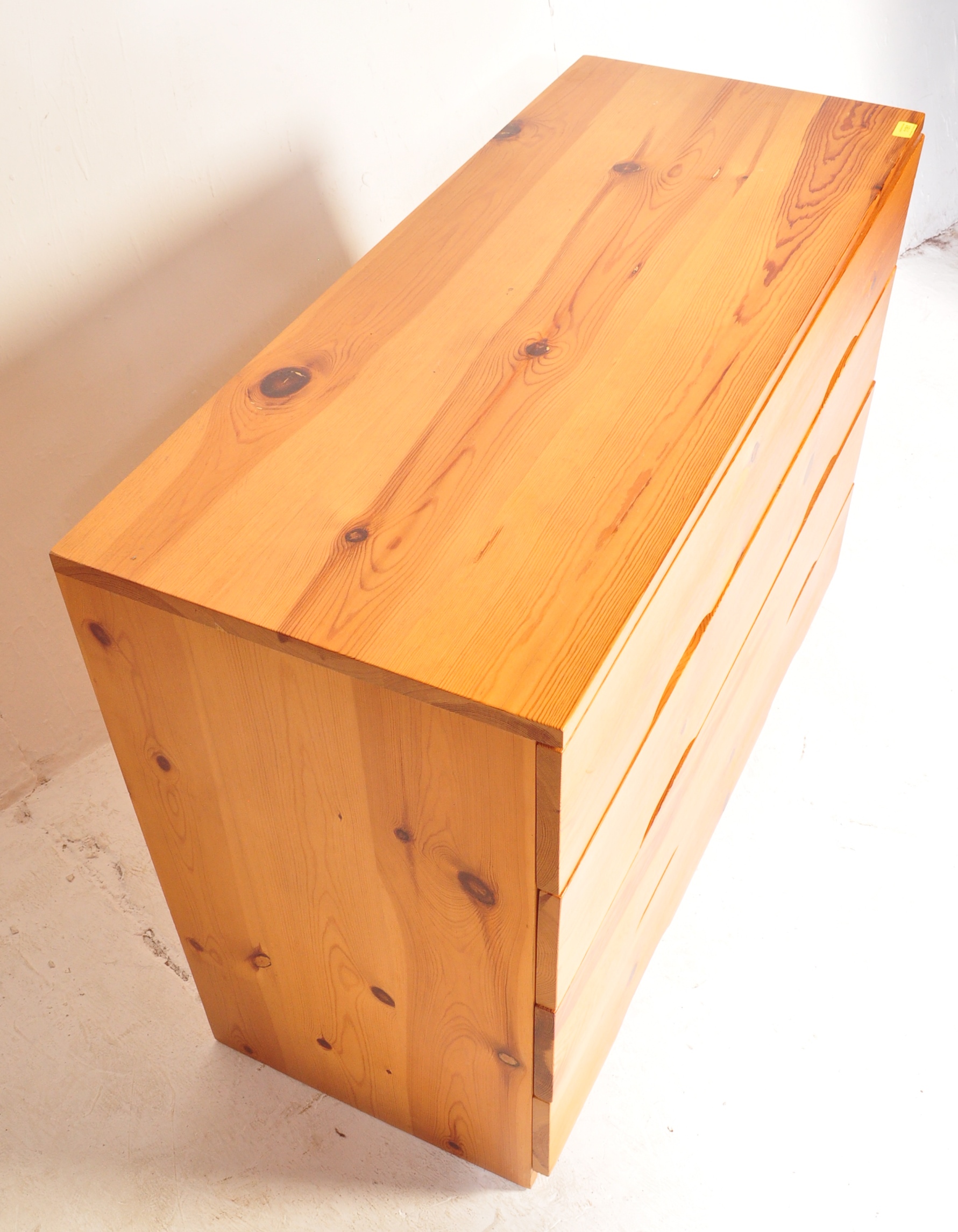 20TH CENTURY CONTEMPORARY MINIMALIST PINE CHEST OF DRAWERS - Image 5 of 5