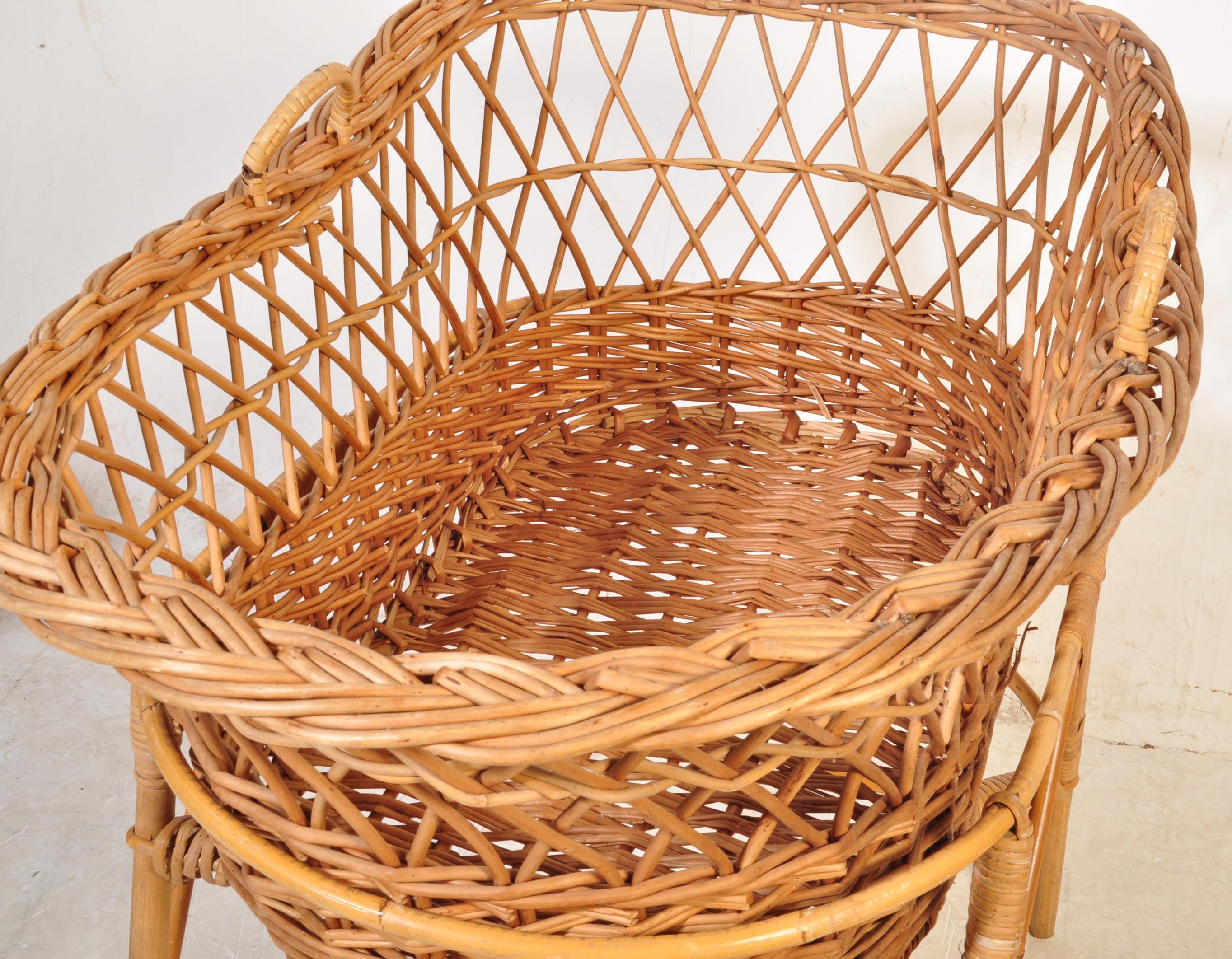 A RETRO VINTAGE CANED WICKER BAMBOO MOSES BASKET - Image 4 of 6
