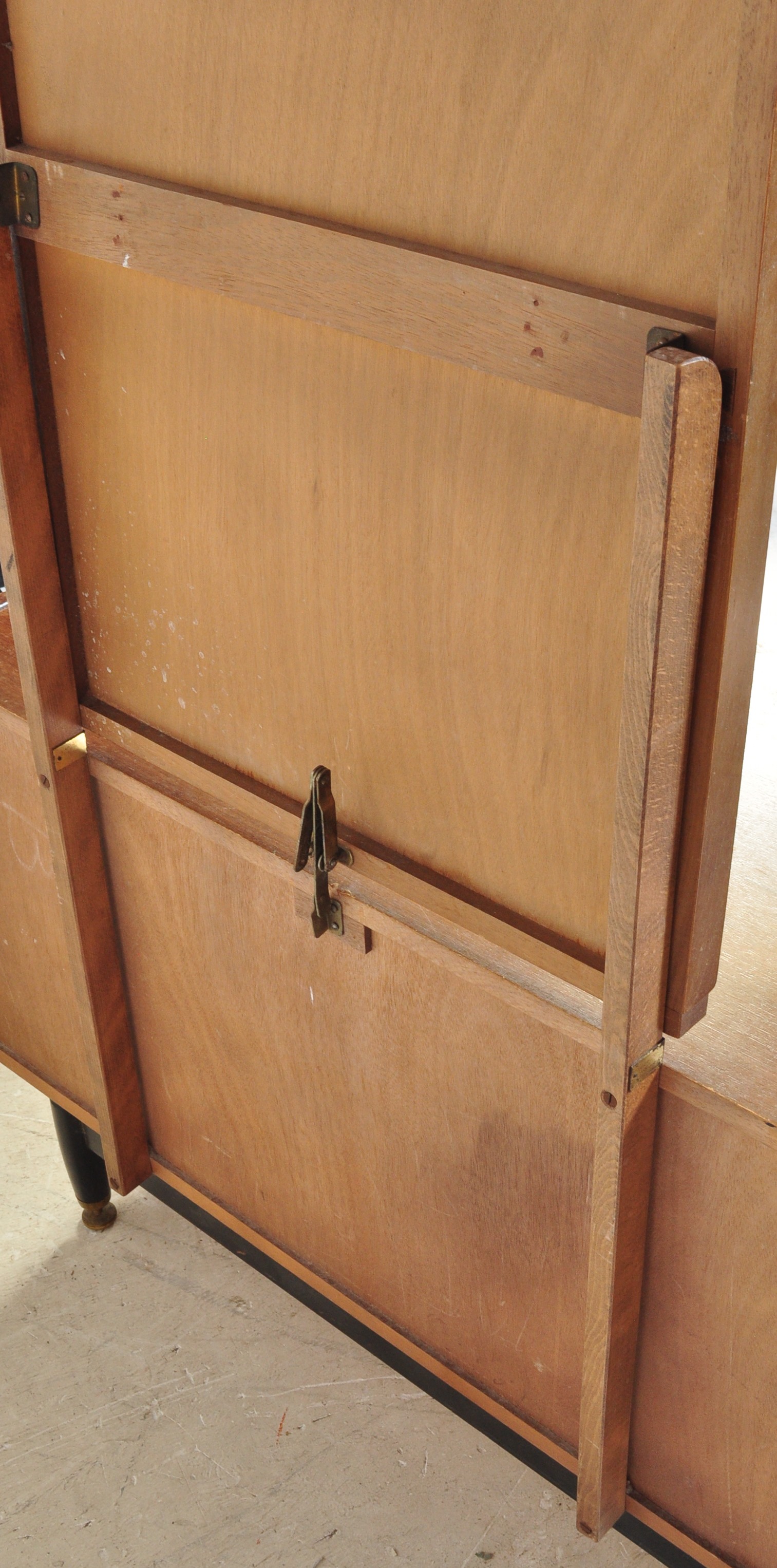 G-PLAN- E GOMME - MIRROR BACK DRESSING TABLE CHEST - Image 5 of 5