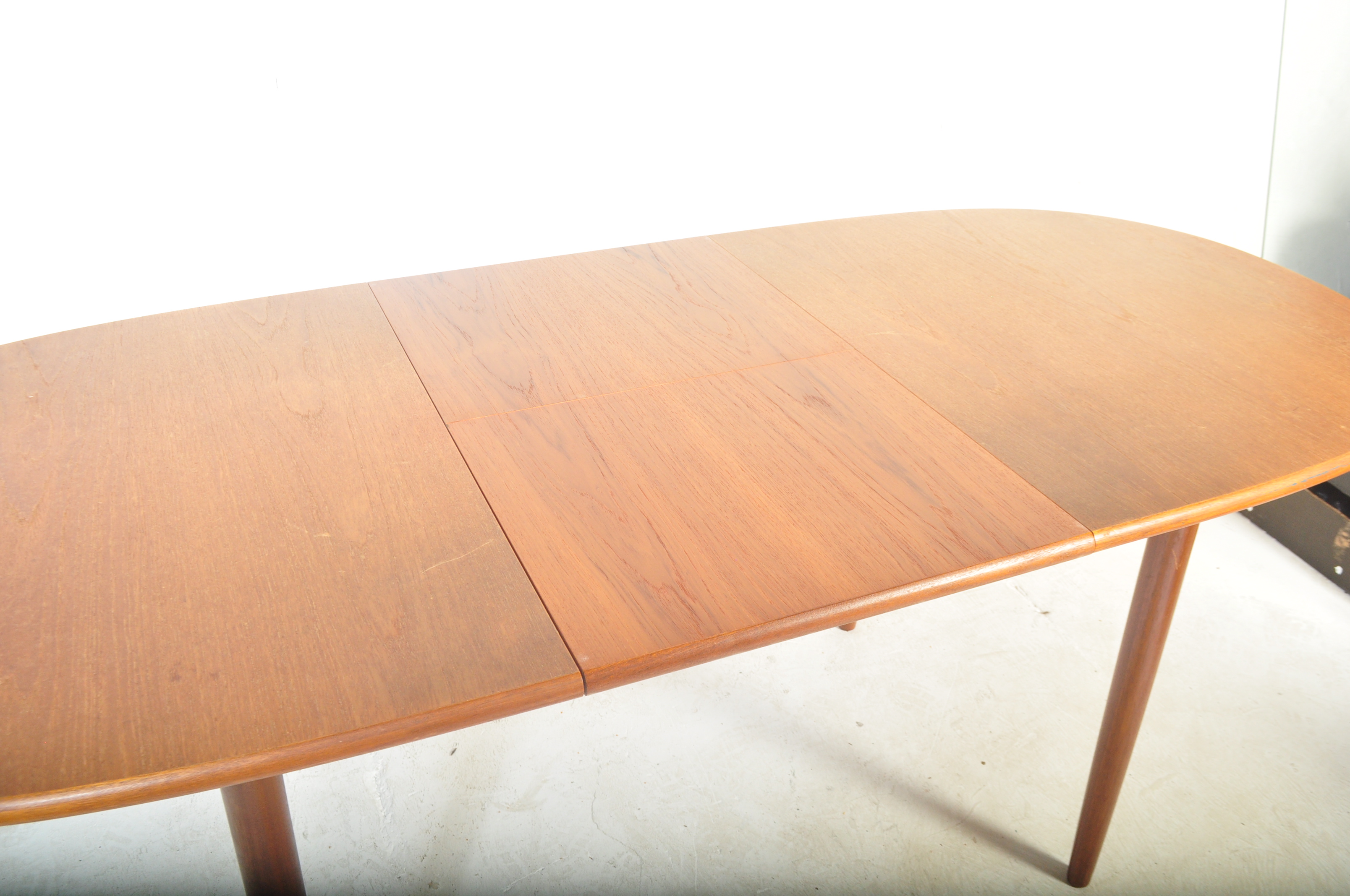 RETRO VINTAGE MID 20TH CENTURY TEAK EXTENDING TABLE - Image 5 of 5