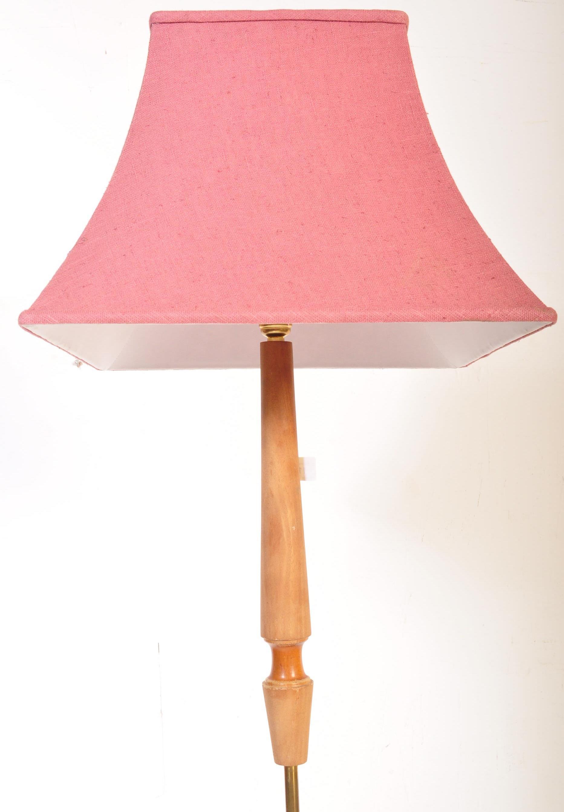 RETRO MID 20TH CENTURY TEAK WOOD FLOOR STANDARD LAMP - Image 4 of 4