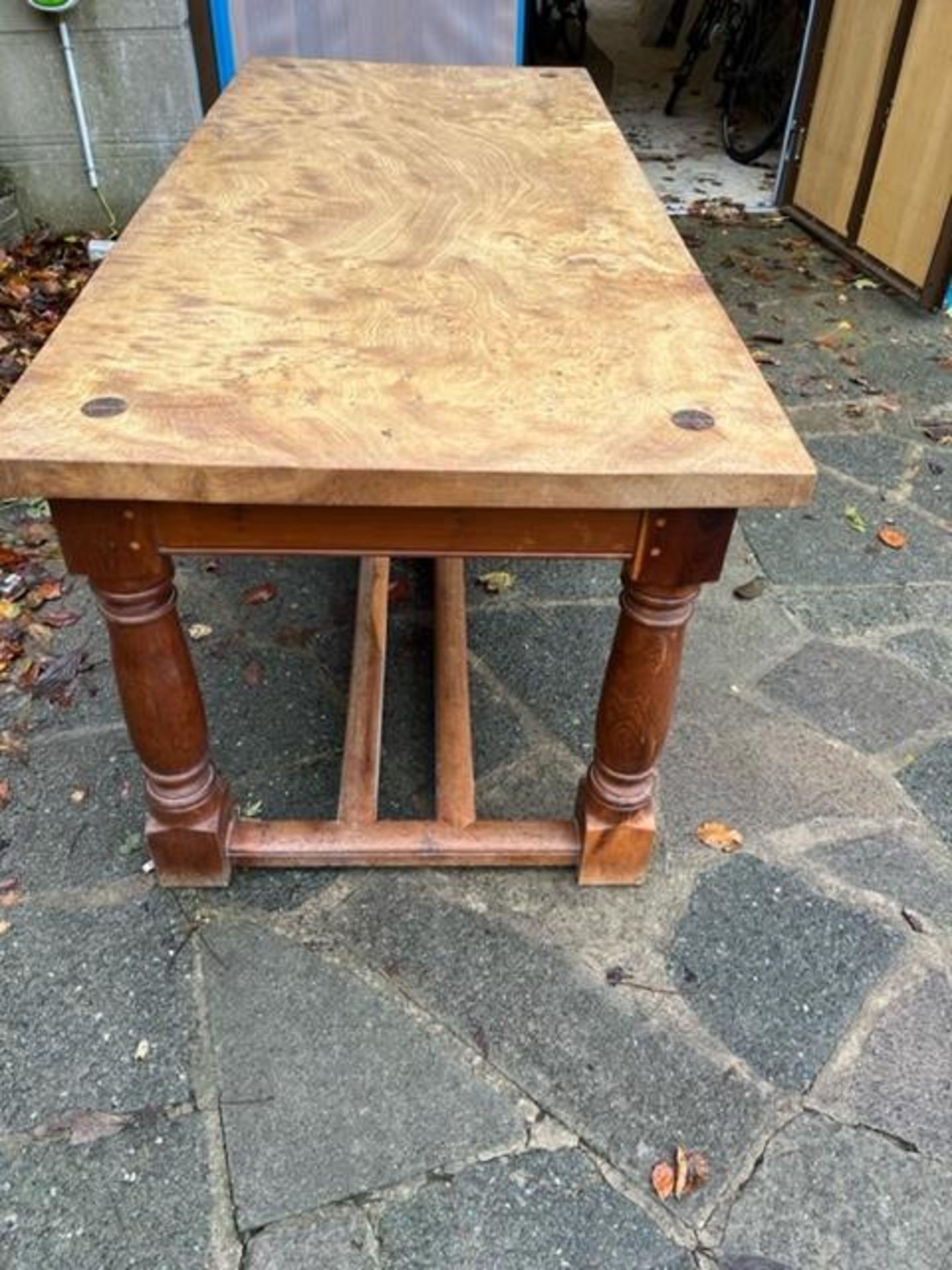 STEWART LINFORD - YEW & ELM REFECTORY DINING TABLE - Image 5 of 9