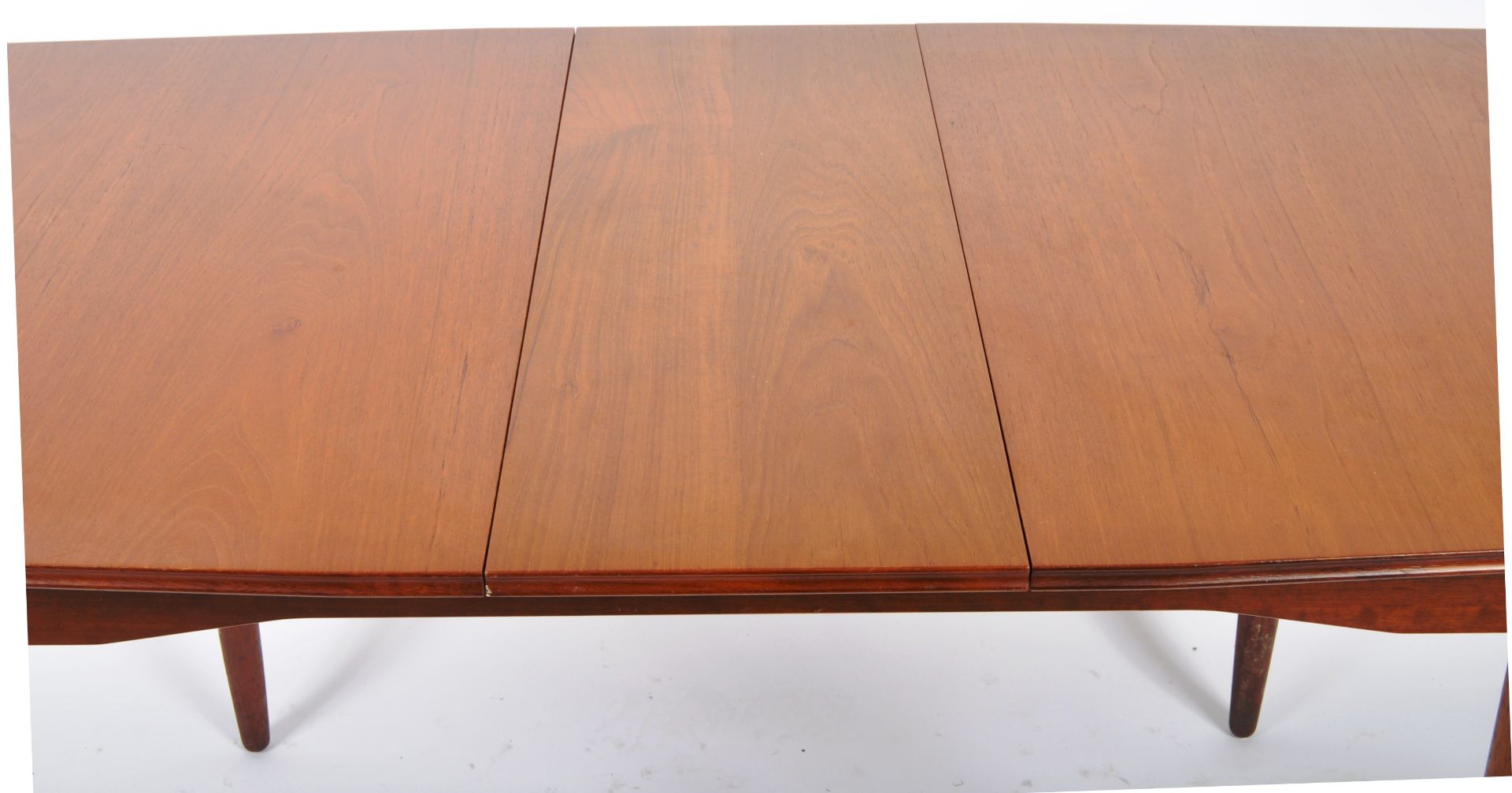 MID CENTURY TEAK DINING TABLE AND MATCHING CHAIRS - Bild 3 aus 8