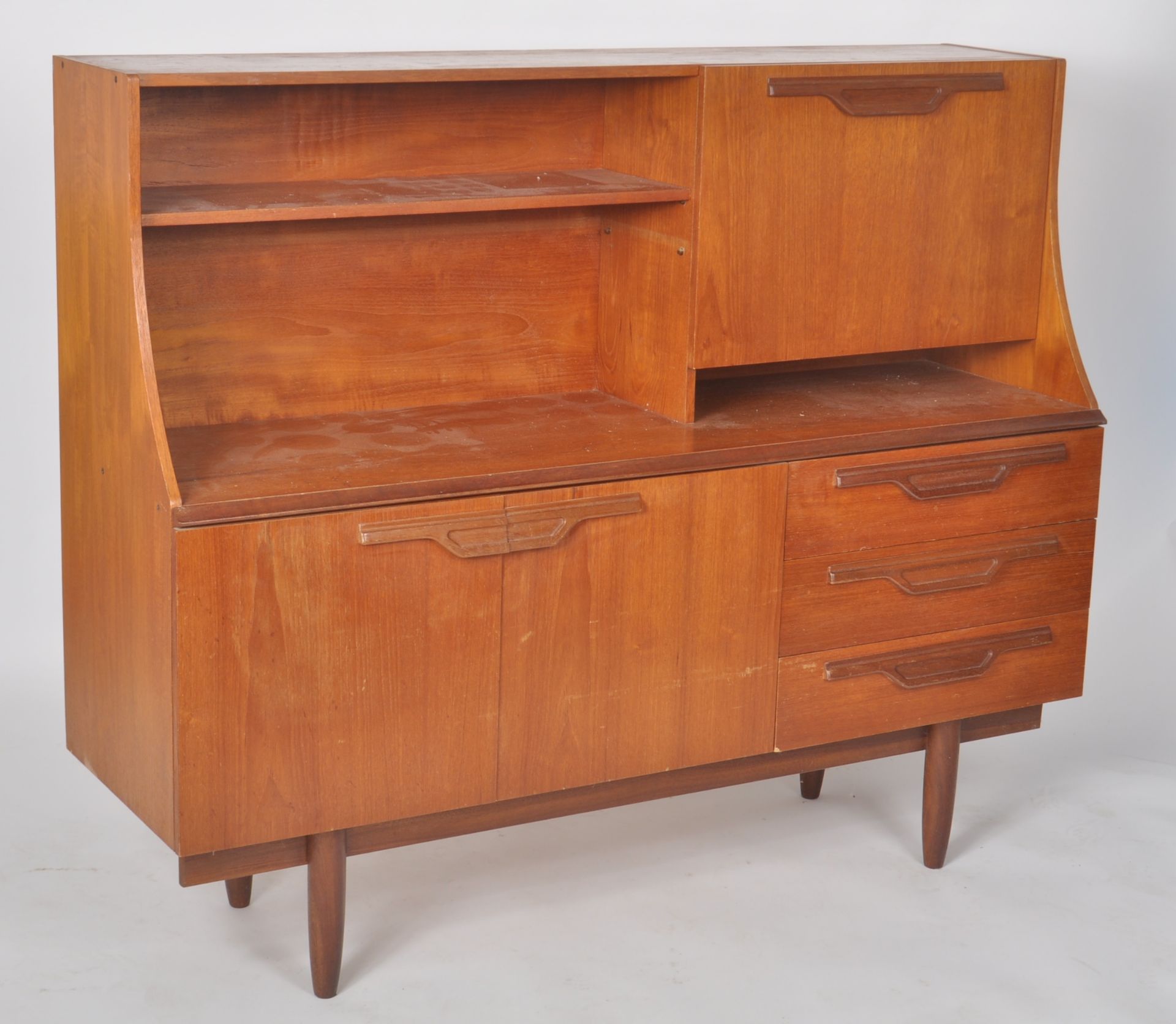 BEAUTILITY - 1970s TEAK HIGHBOARD / SIDEBOARD - Bild 2 aus 8