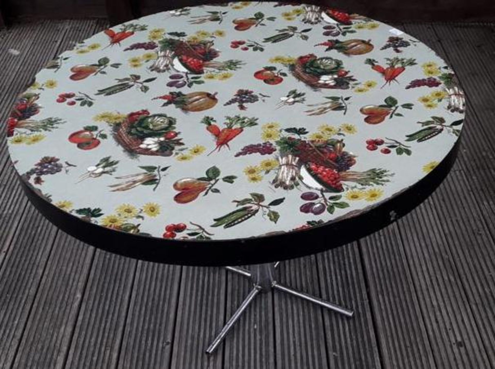 RETRO MID CENTURY FORMICA TOPPED KITCHEN DINING TABLE - Image 2 of 4