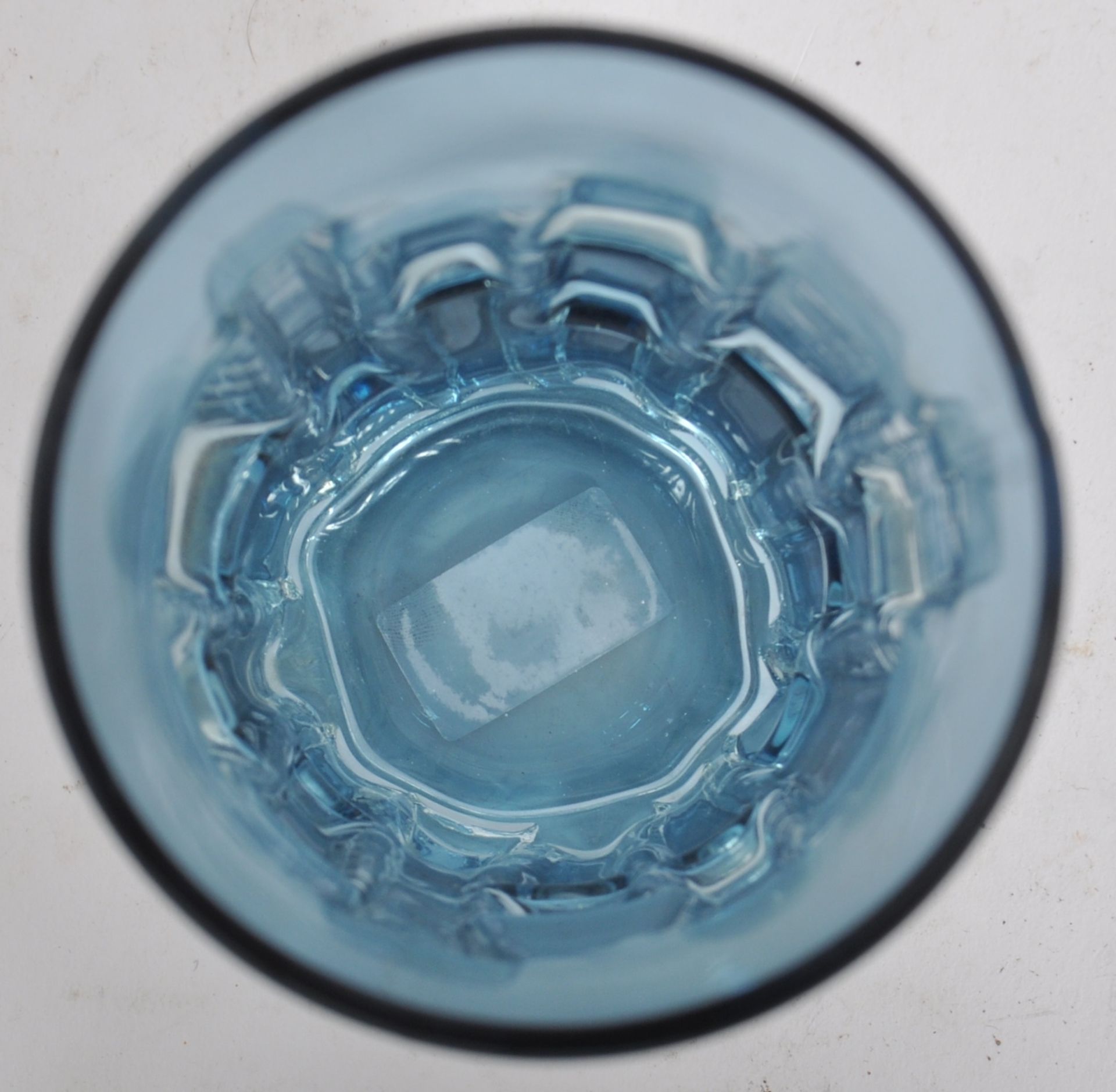 BORGSTROH FOR ASEDA - SWEDISH STUDIO ART GLASS VASE - Bild 9 aus 9