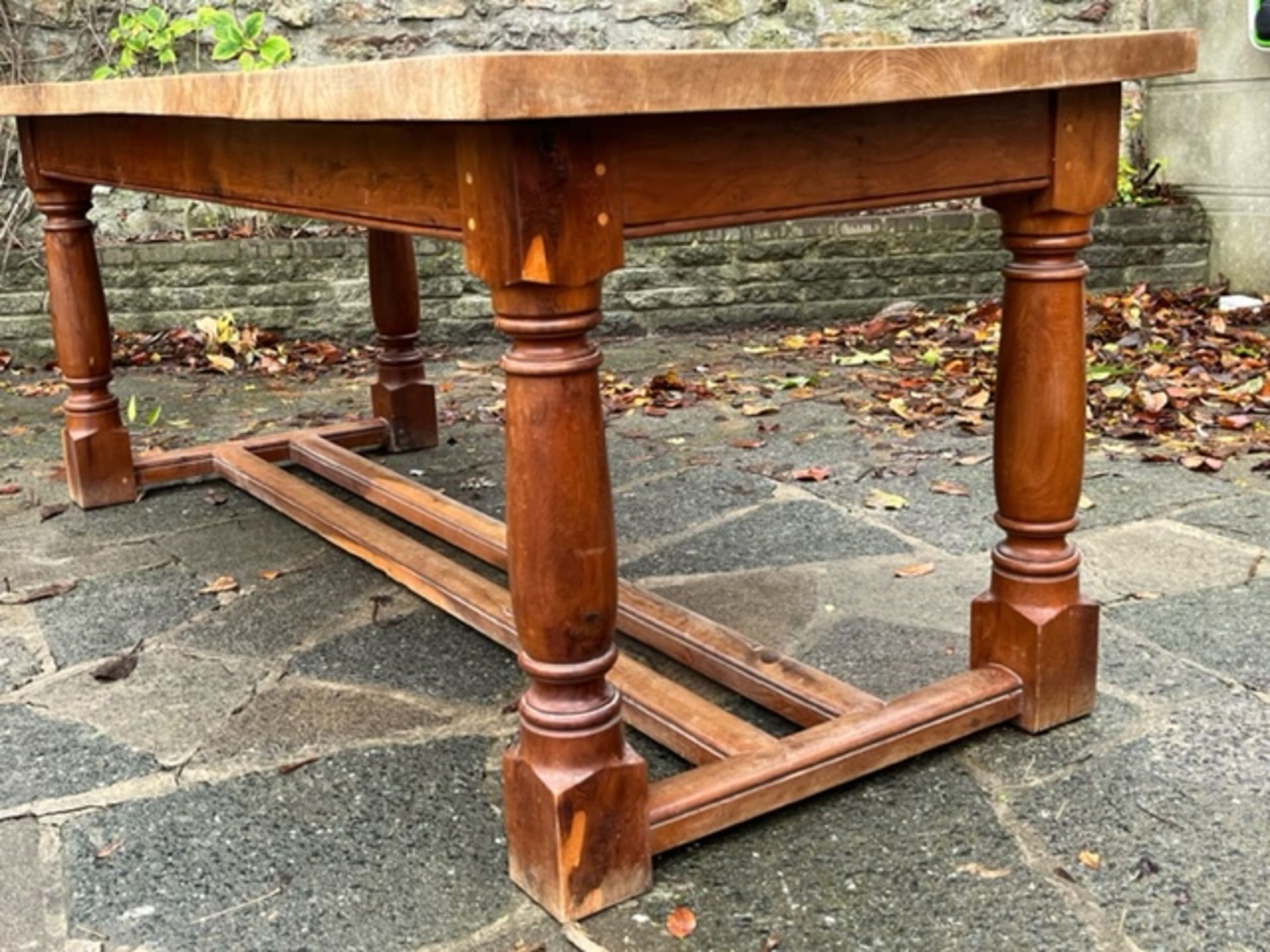 STEWART LINFORD - YEW & ELM REFECTORY DINING TABLE - Image 2 of 9