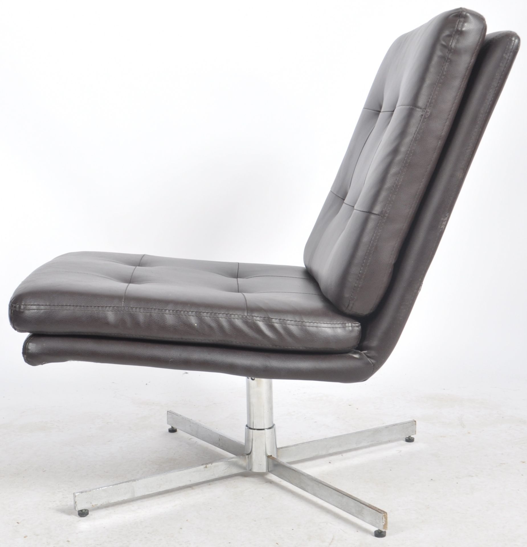 CONTEMPORARY DARK BROWN LEATHER LOUNGE CHAIR - Image 3 of 5