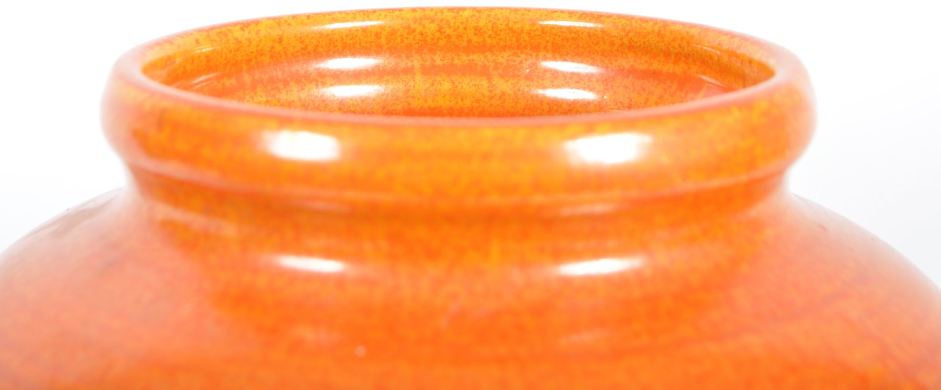 ART DECO ORANGE GLAZED POTTERY VASE - Image 5 of 6