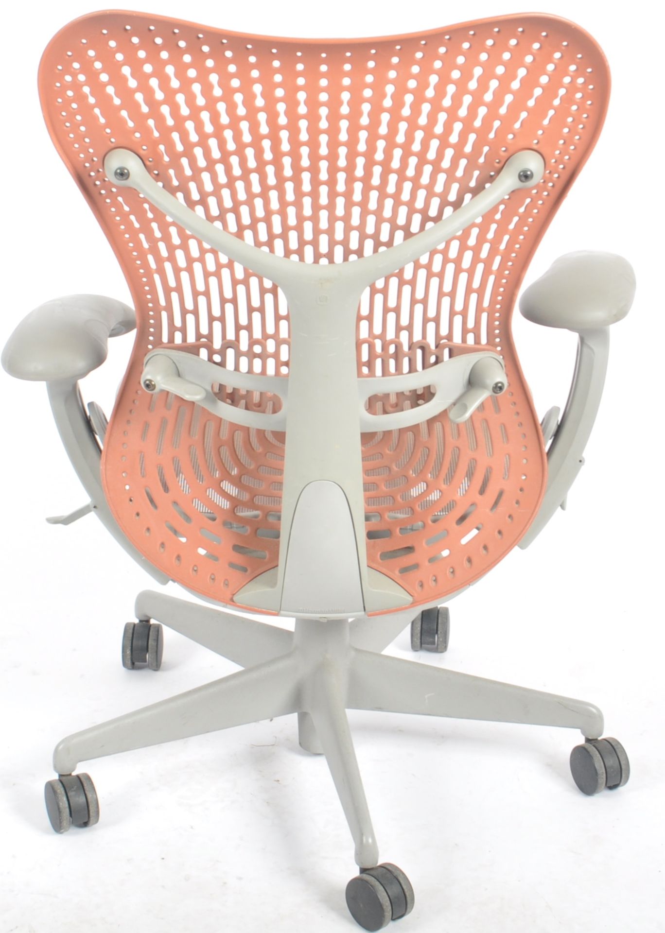 HERMAN MILLER - MIRRA 2 - SWIVEL OFFICE DESK CHAIR BY STUDIO 7.5 - Image 4 of 6