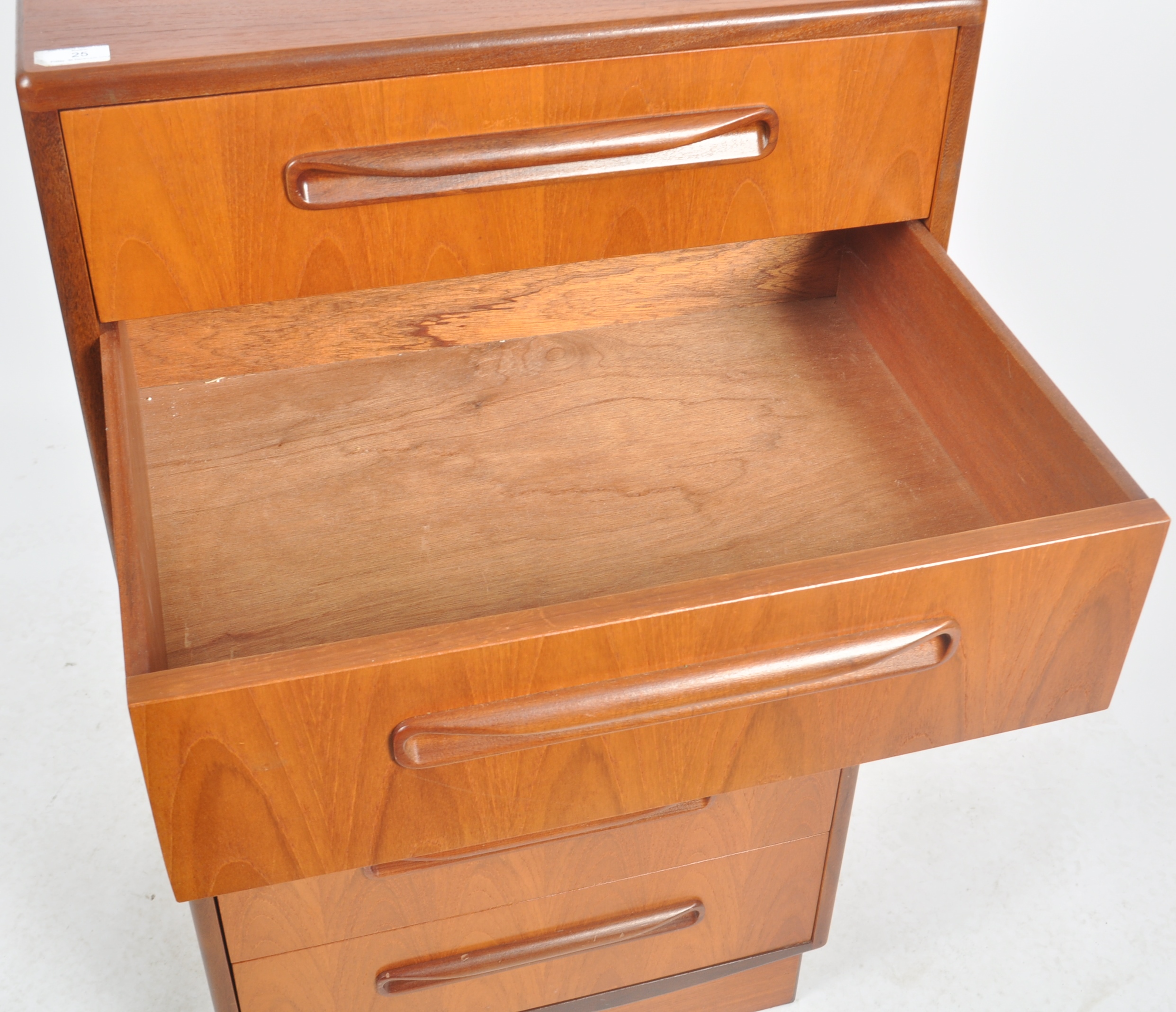 VICTOR WILKINS FOR G PLAN - 1960S SIX DRAWER CHEST - Image 5 of 10