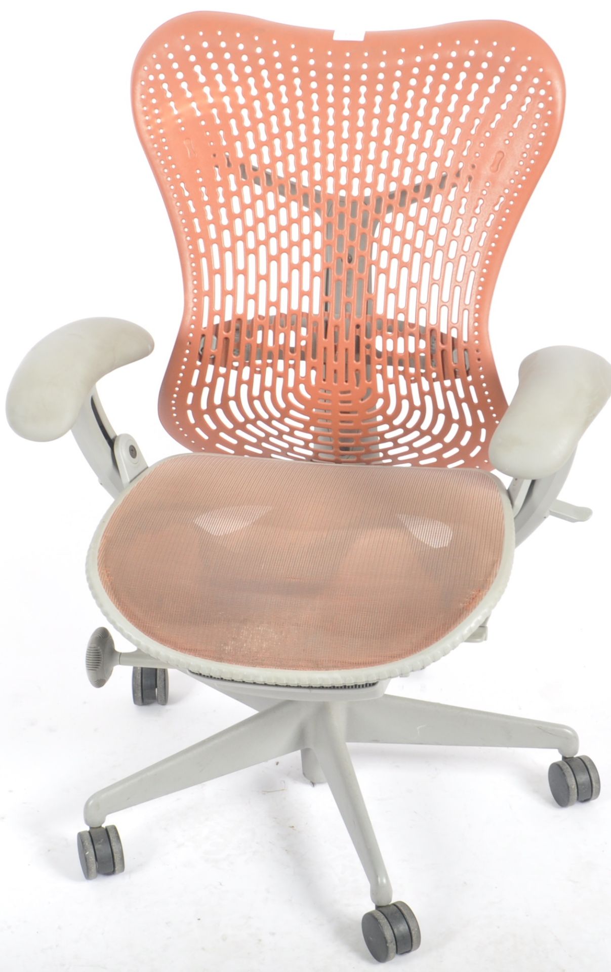 HERMAN MILLER - MIRRA 2 - SWIVEL OFFICE DESK CHAIR BY STUDIO 7.5 - Image 2 of 6