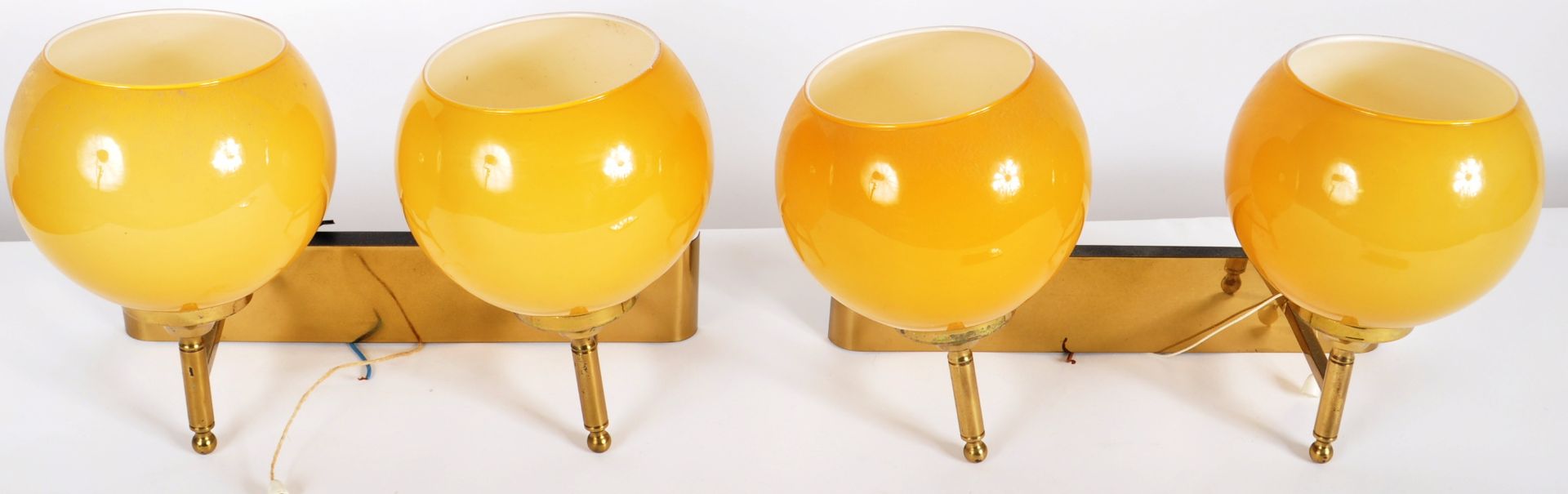 RETRO MID CENTURY BRASS AND GLOBE GLASS CEILING LIGHT - Bild 7 aus 9