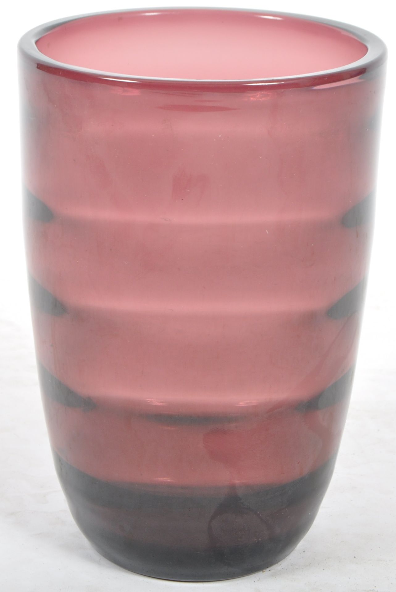 WHITEFRIARS - LARGE RETRO AMETHYST RIBBED GLASS VASE - Bild 2 aus 4