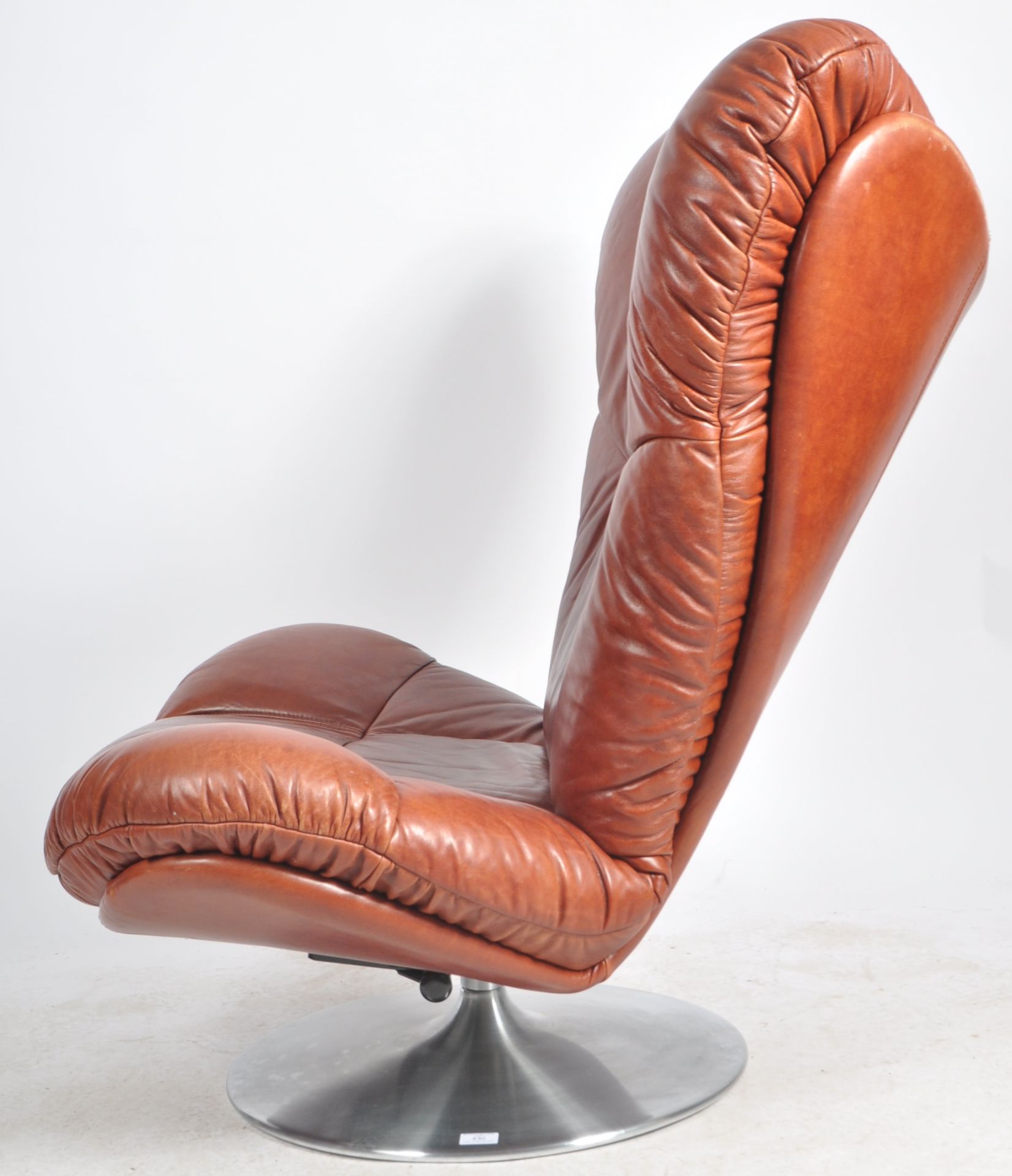 CONTEMPORARY DESIGNER SWIVEL EASY LOUNGE CHAIR - Image 7 of 8