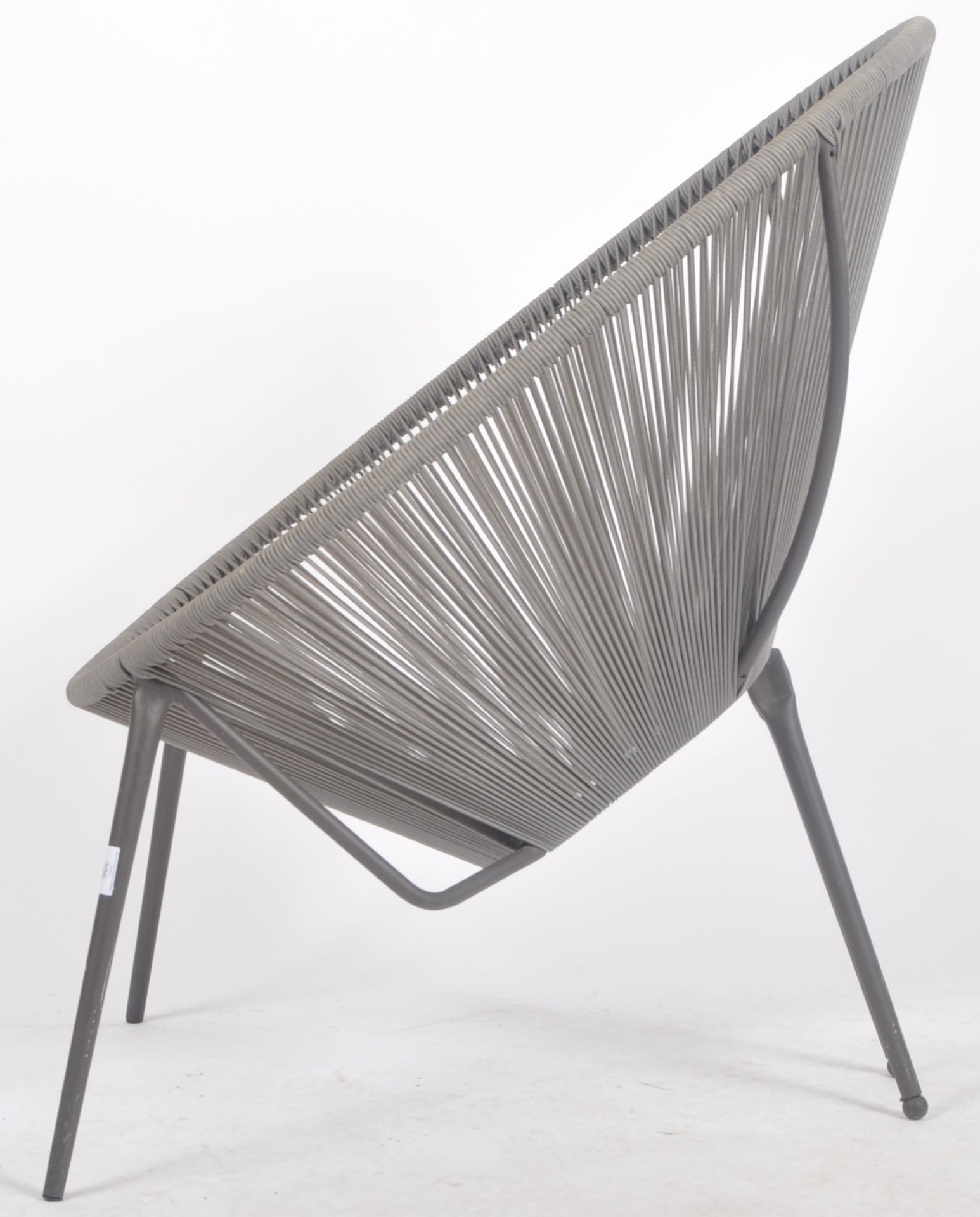 CONTEMPORARY DESIGNER EGG CHAIR / LOUNGE CHAIR - Image 7 of 7
