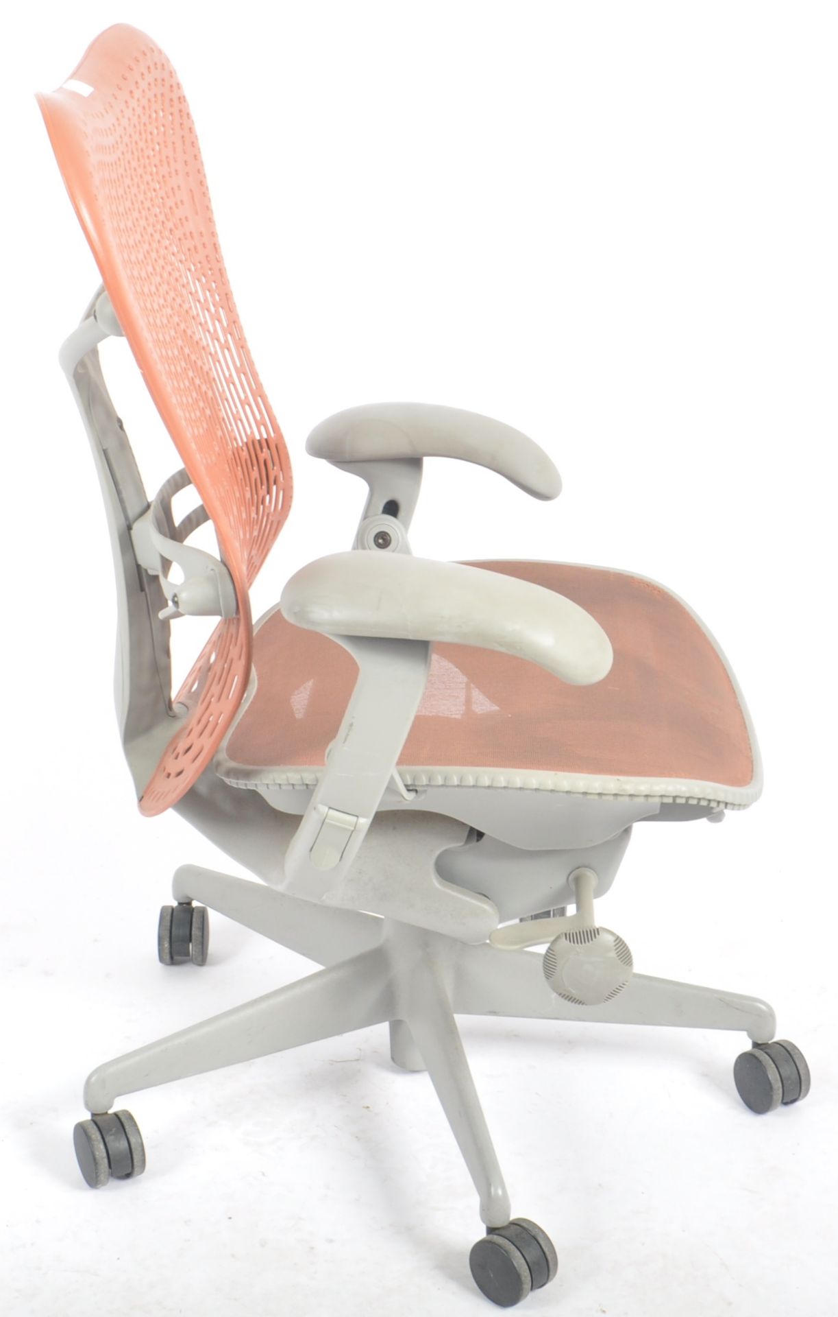 HERMAN MILLER - MIRRA 2 - SWIVEL OFFICE DESK CHAIR BY STUDIO 7.5 - Image 5 of 6