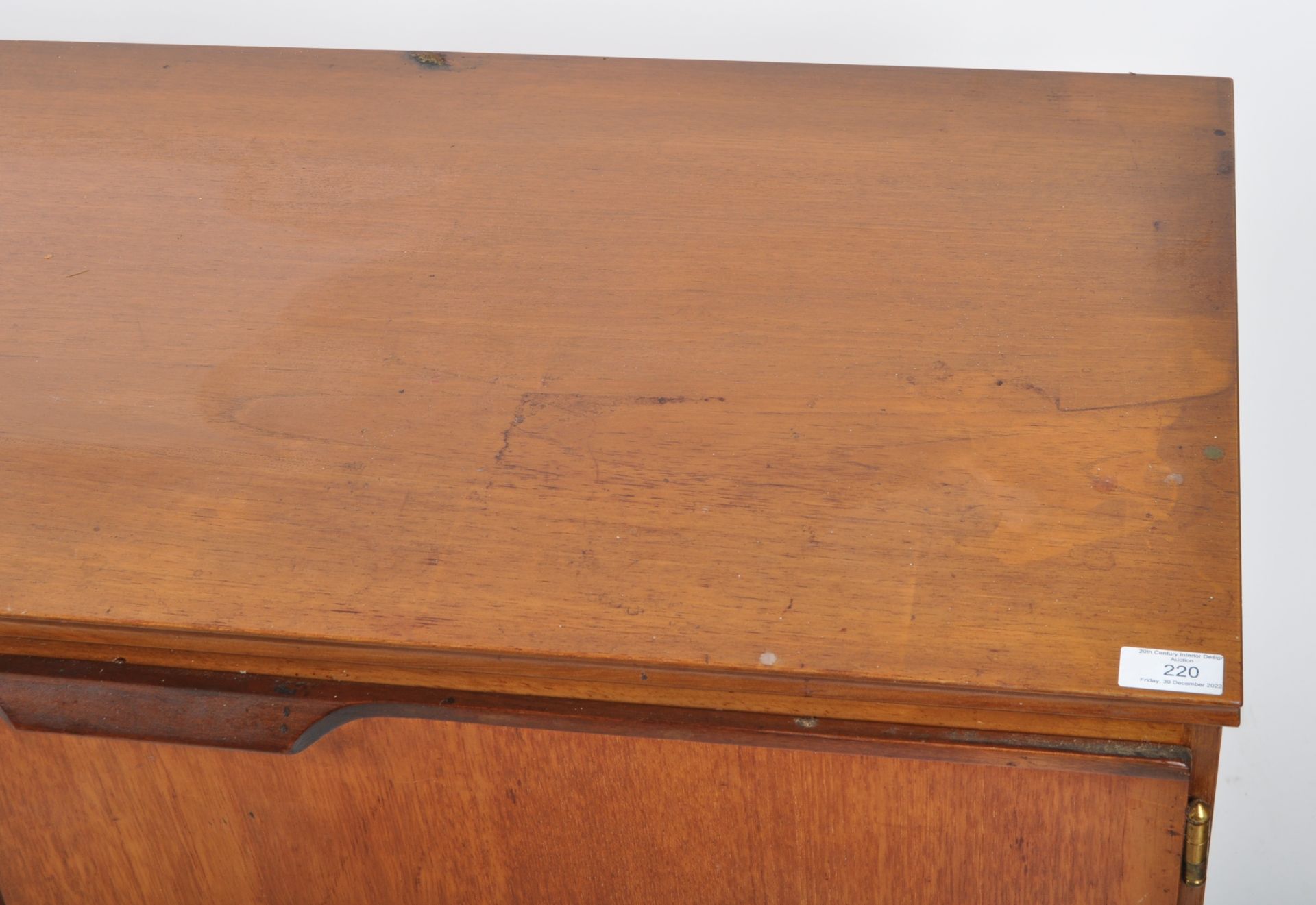 AUSTINSUITE - MID CENTURY TEAK SIDEBOARD CREDENZA - Bild 3 aus 10