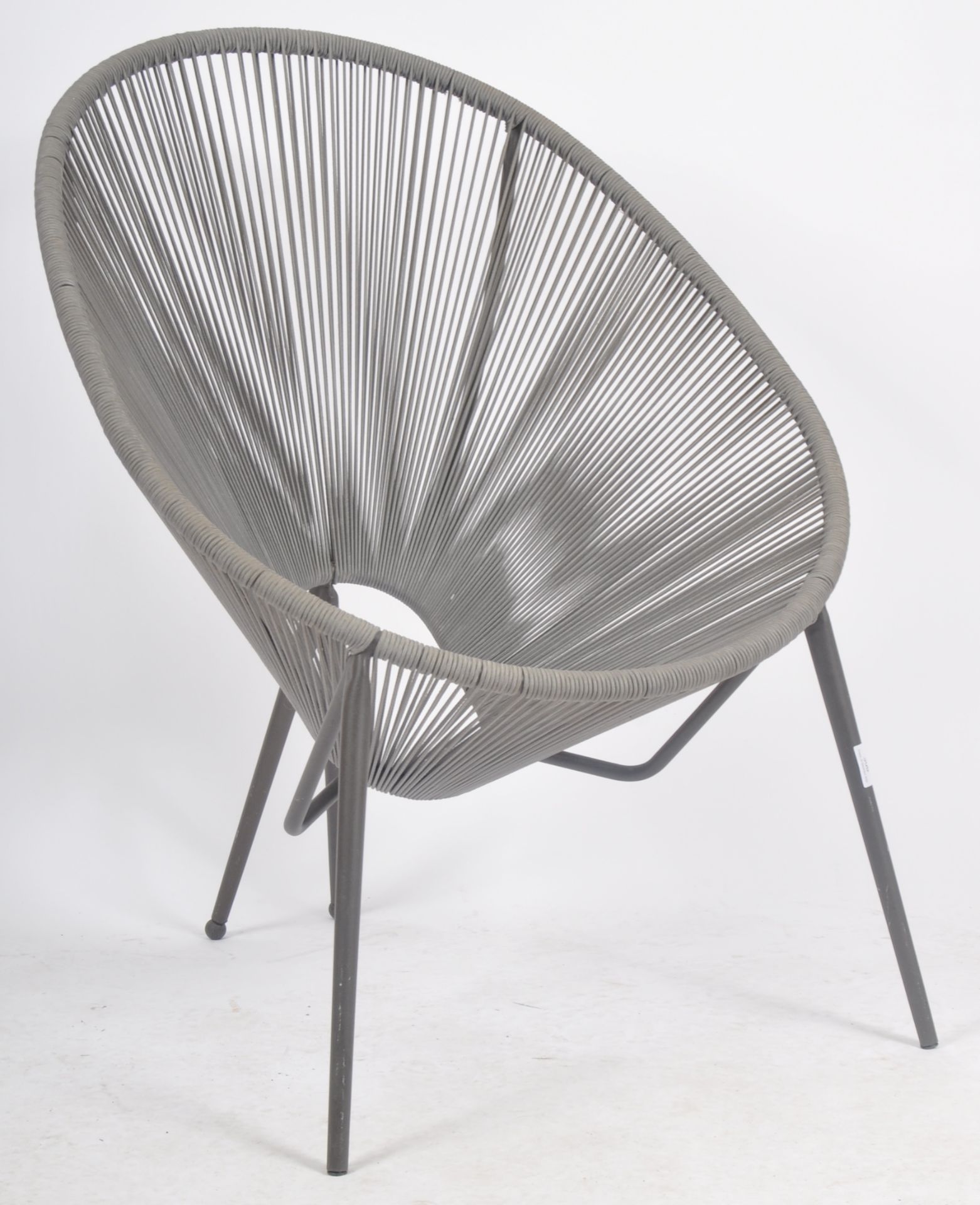 CONTEMPORARY DESIGNER EGG CHAIR / LOUNGE CHAIR