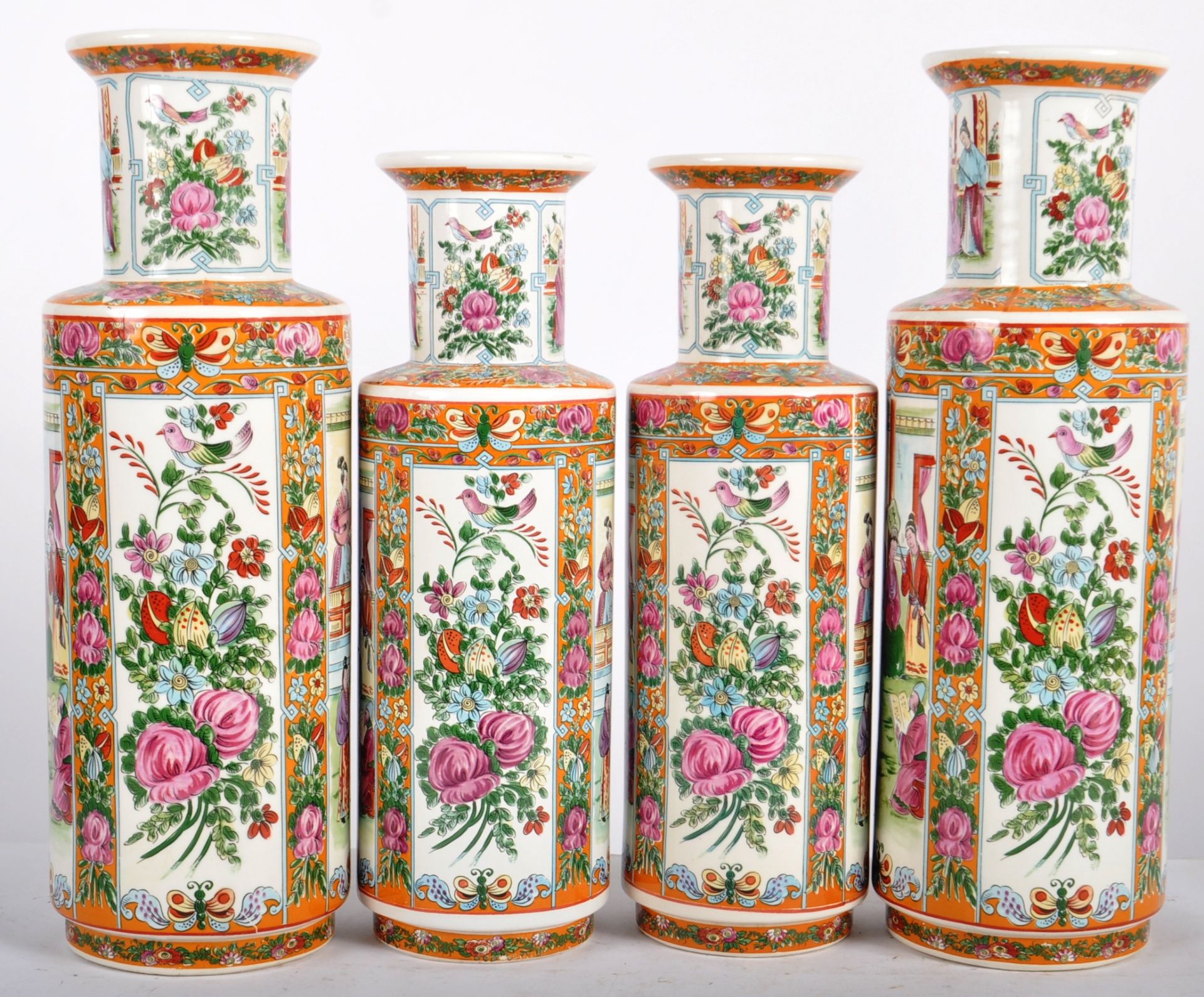 MATCHING SET OF FOUR CHINESE FAMILLE ROSE VASES - Bild 4 aus 11